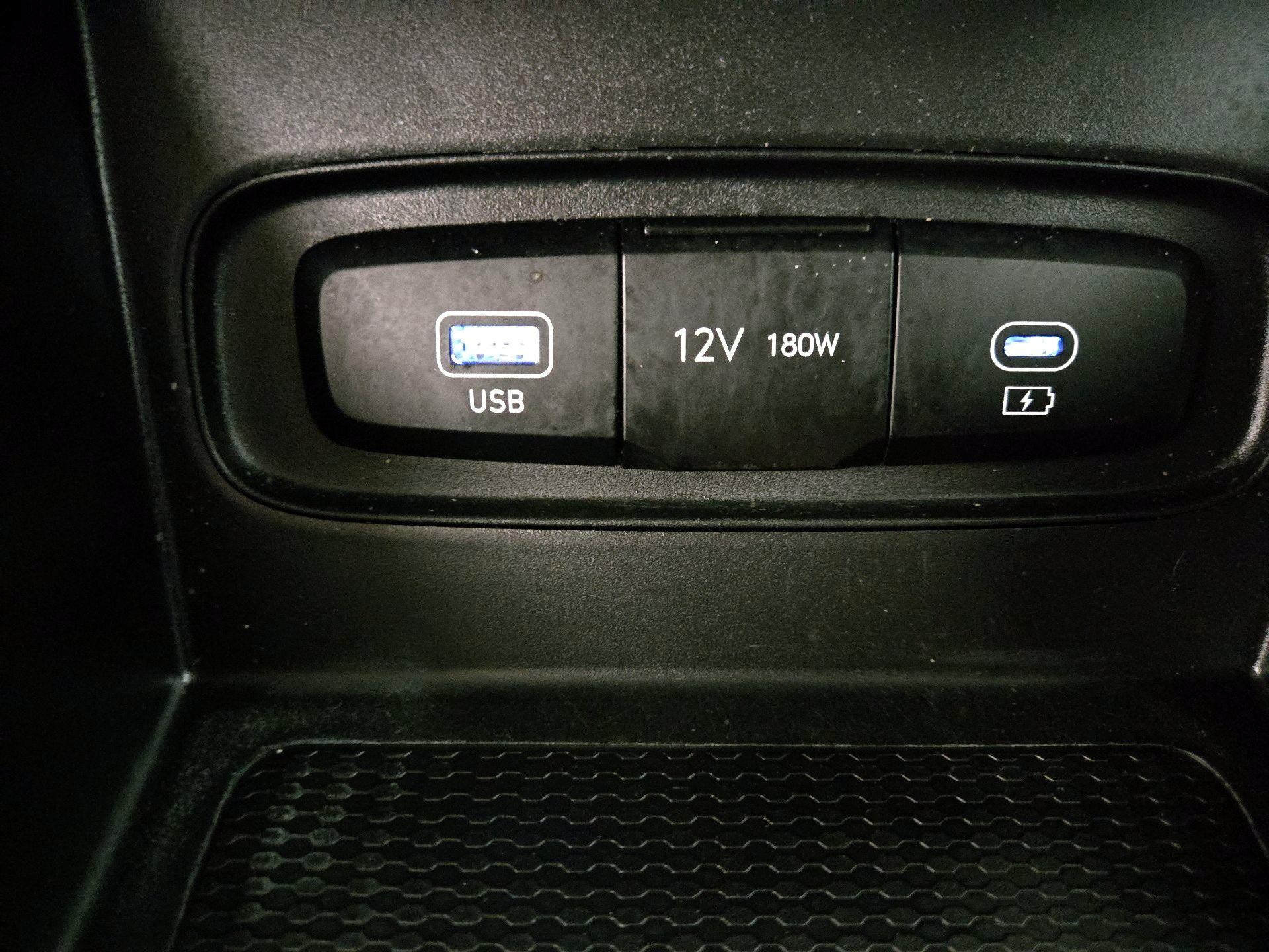 Thumbnail: 2024 Hyundai Venue - 18