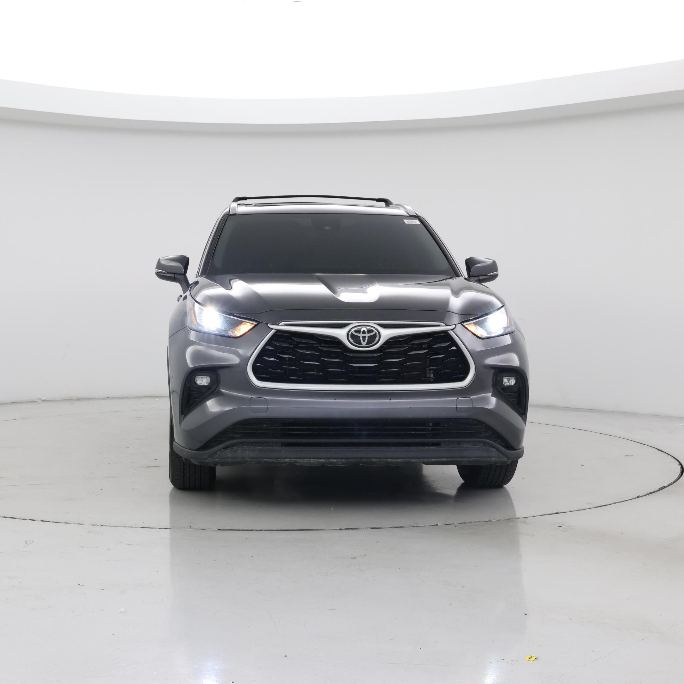 Thumbnail: 2023 Toyota Highlander - 5