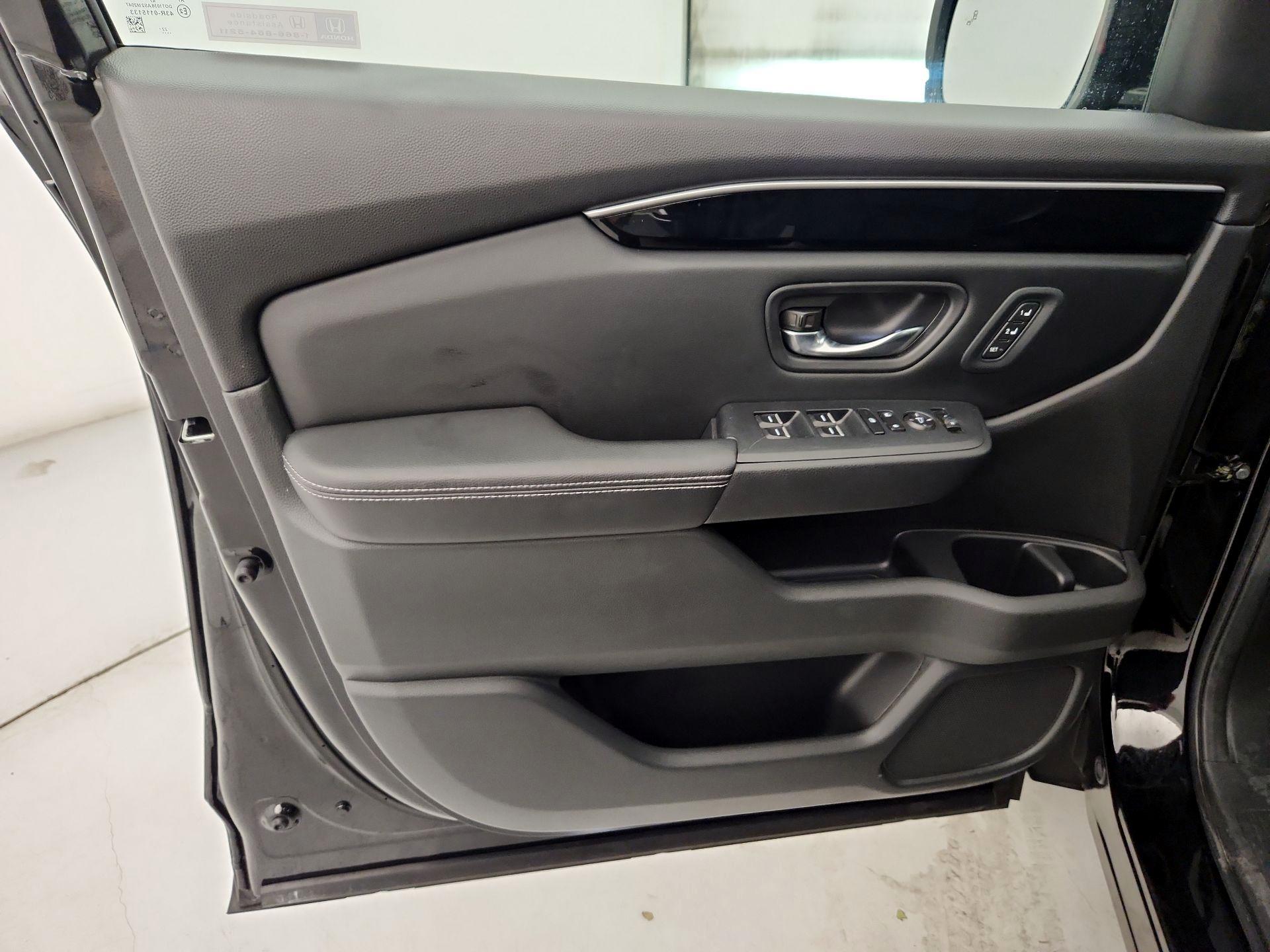 Thumbnail: 2023 Honda Pilot - 12