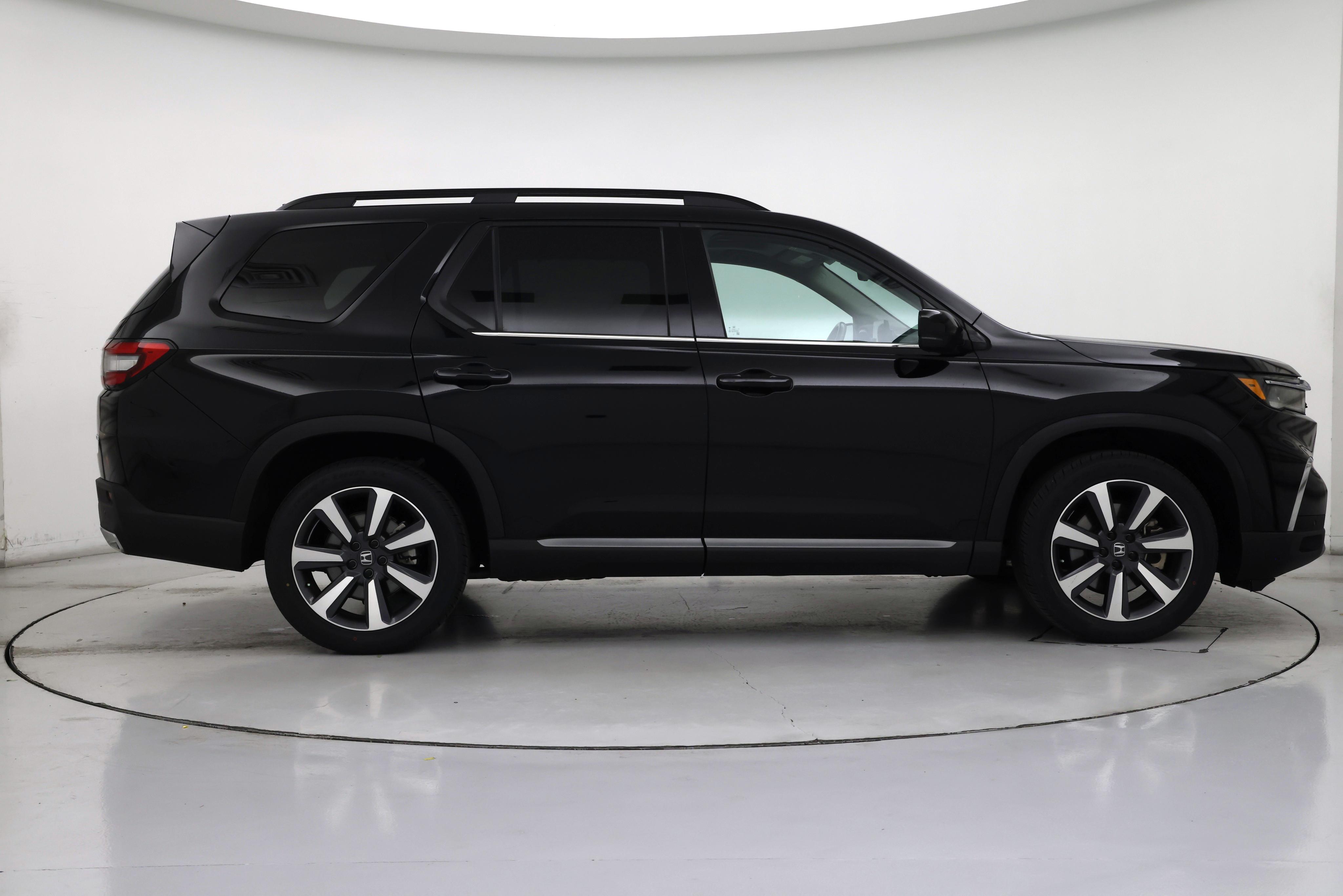 Thumbnail: 2023 Honda Pilot - 7