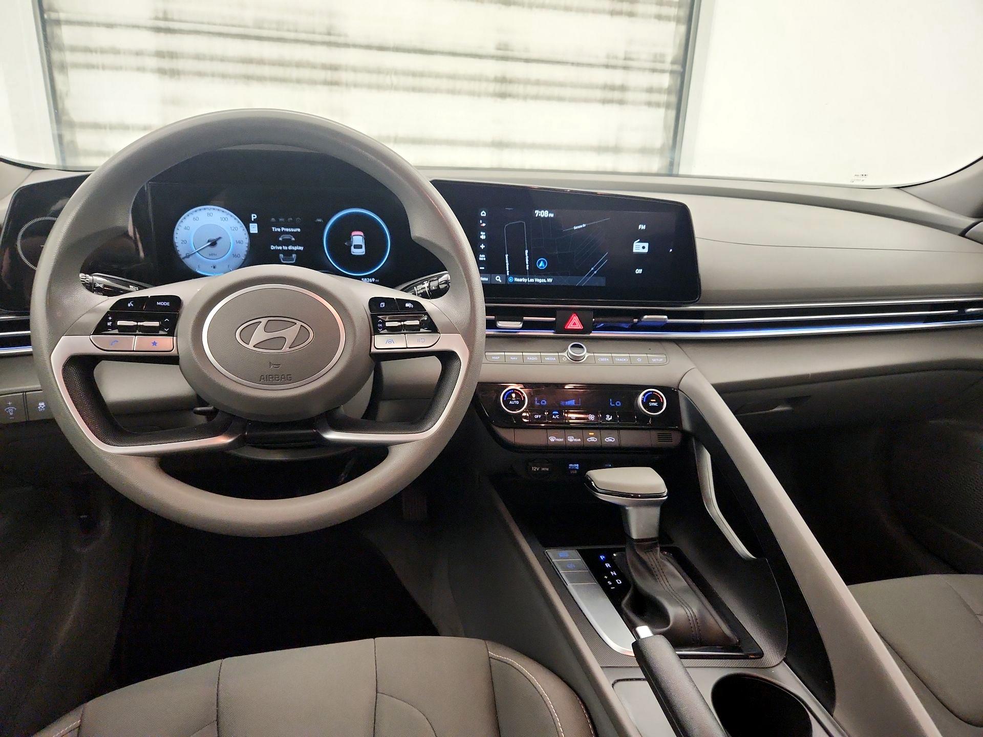 Thumbnail: 2024 Hyundai Elantra - 9