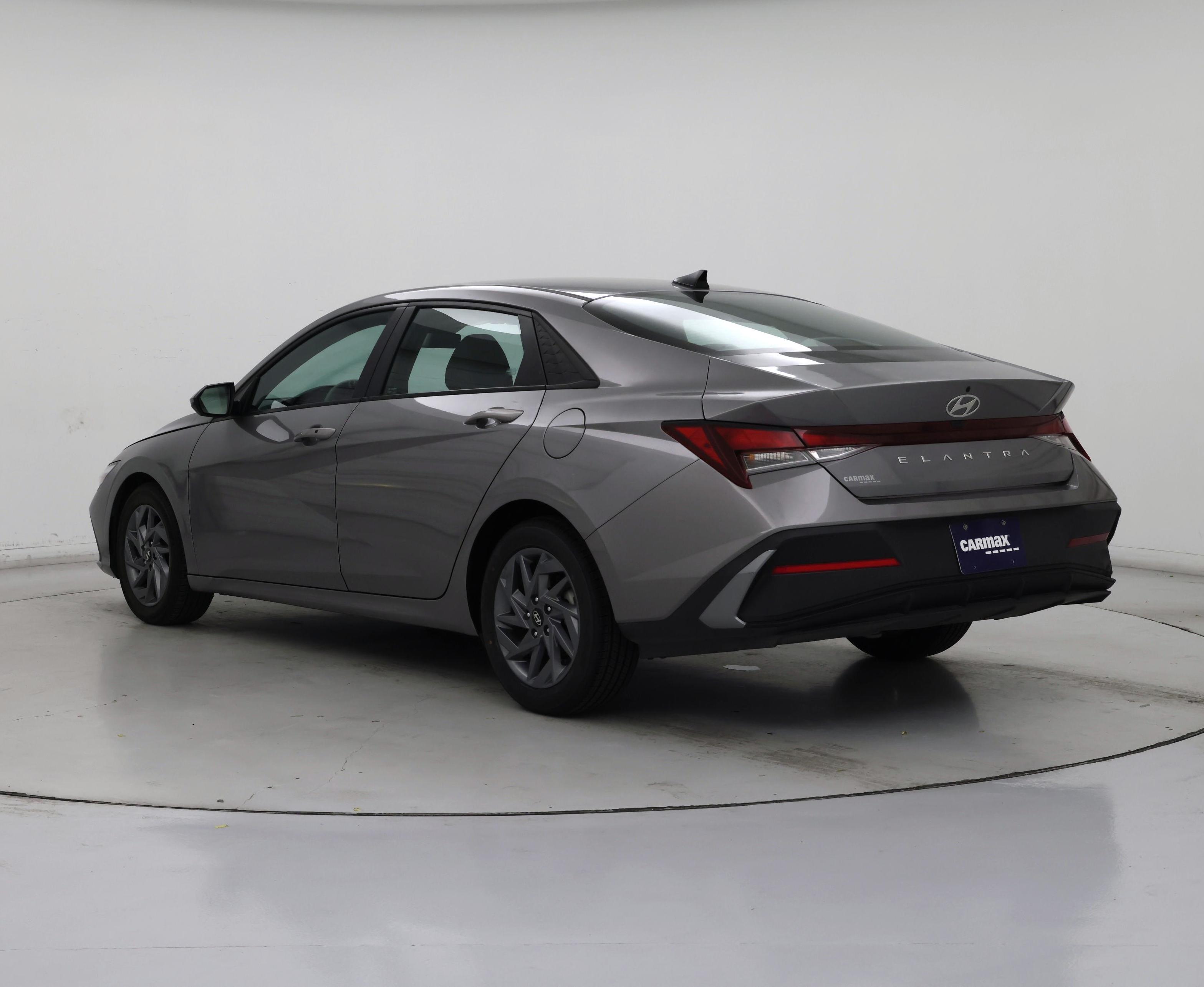 Thumbnail: 2024 Hyundai Elantra - 2