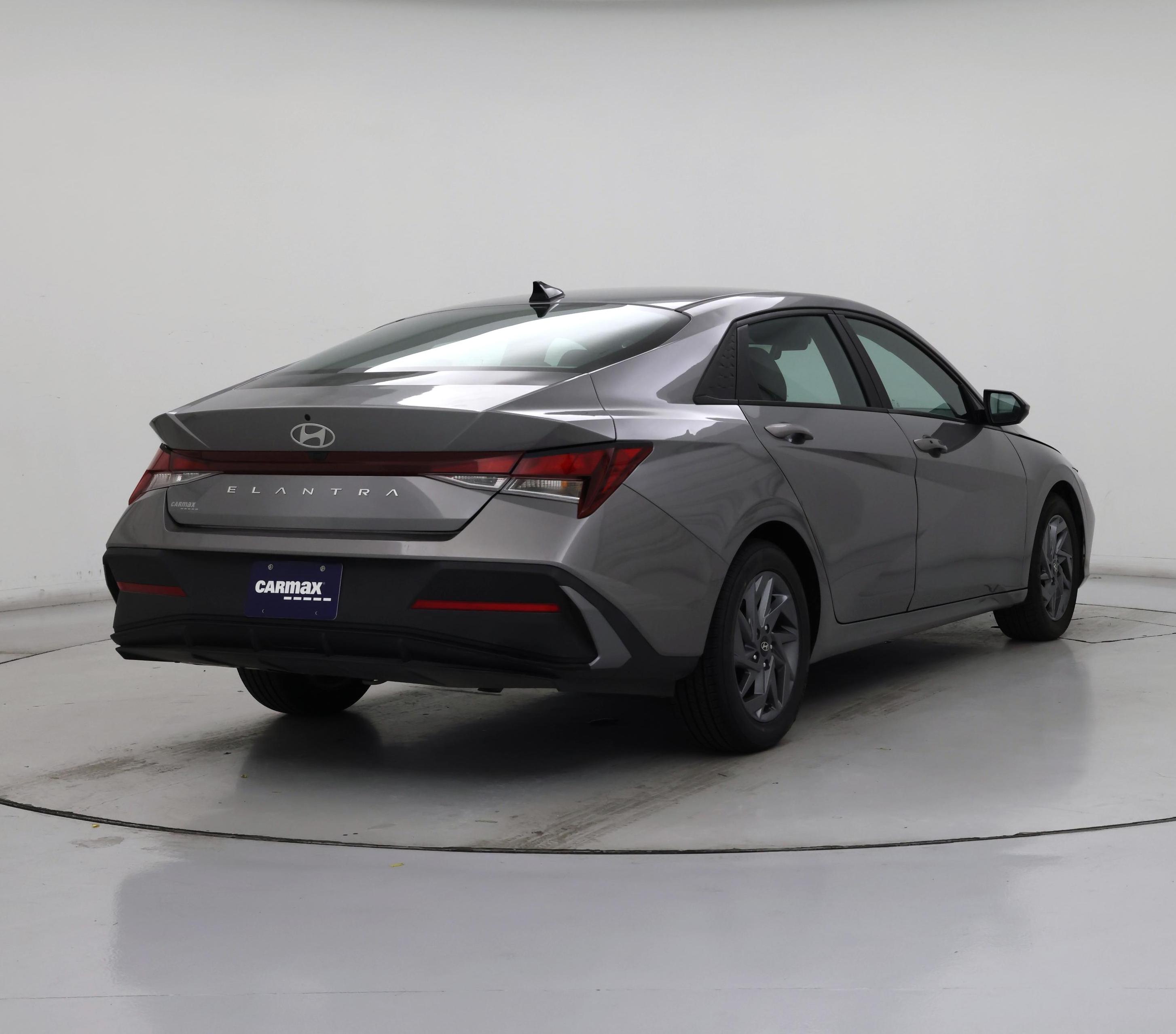 Thumbnail: 2024 Hyundai Elantra - 8