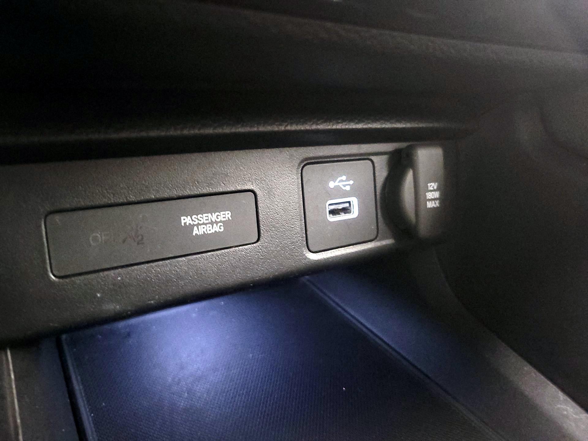 Thumbnail: 2023 Acura Integra - 18