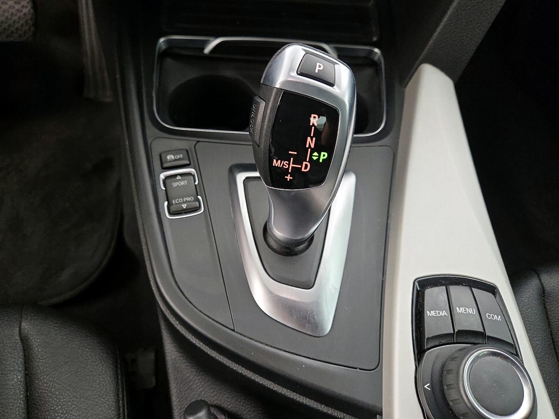 Thumbnail: 2018 BMW 3 Series - 17