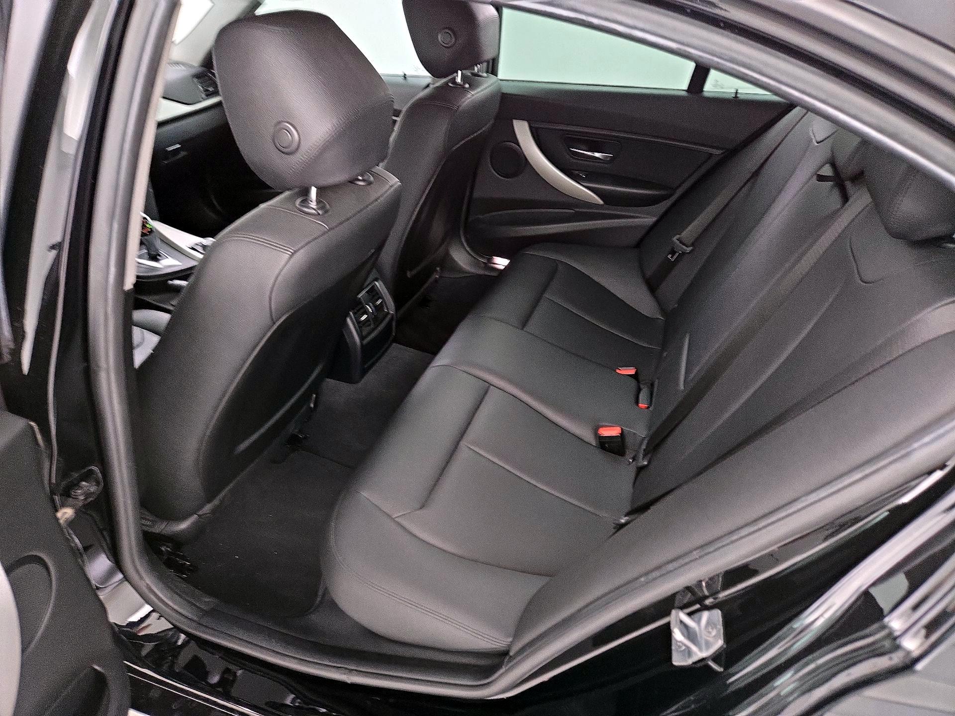 Thumbnail: 2018 BMW 3 Series - 19