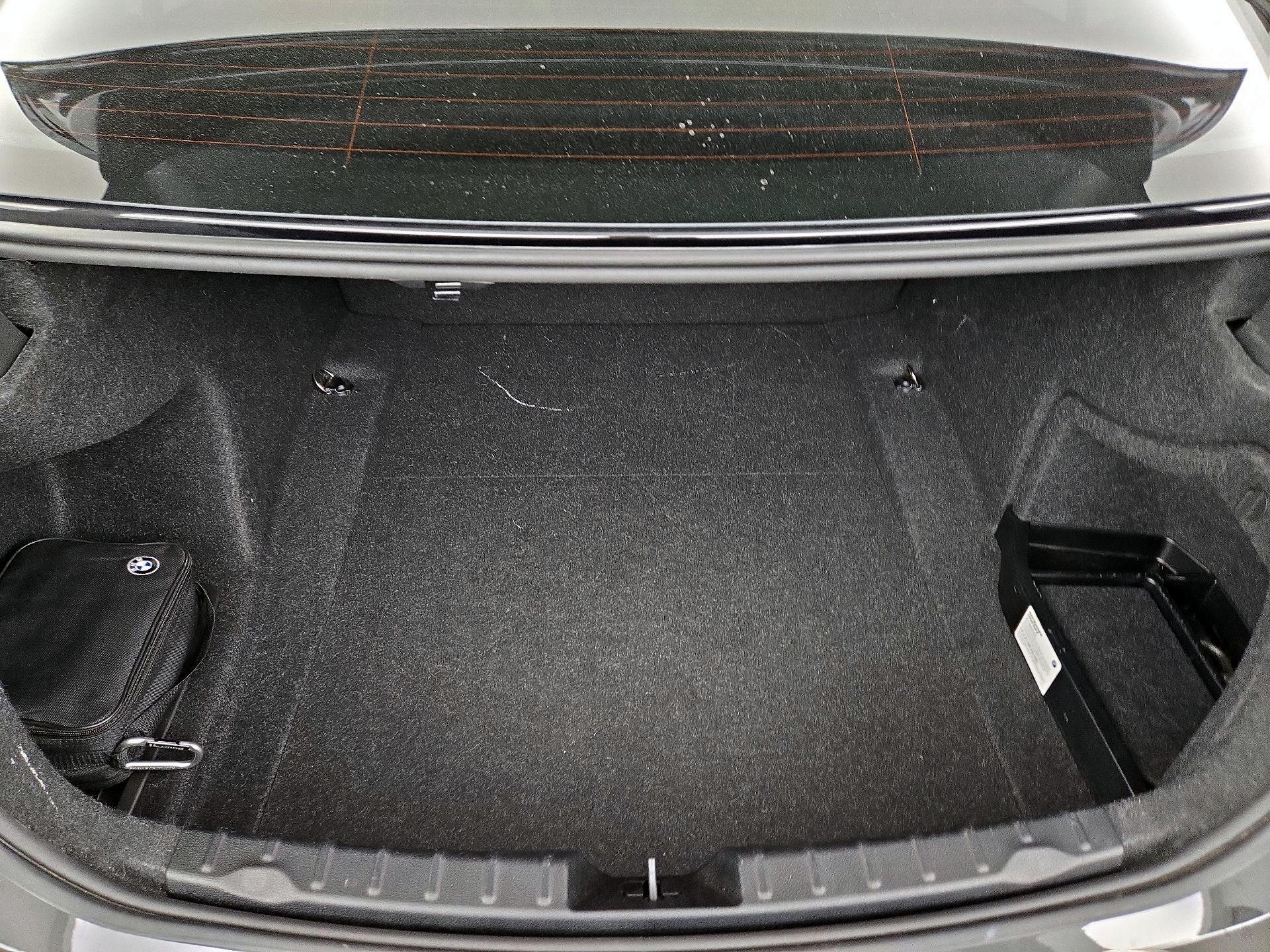 Thumbnail: 2018 BMW 3 Series - 20