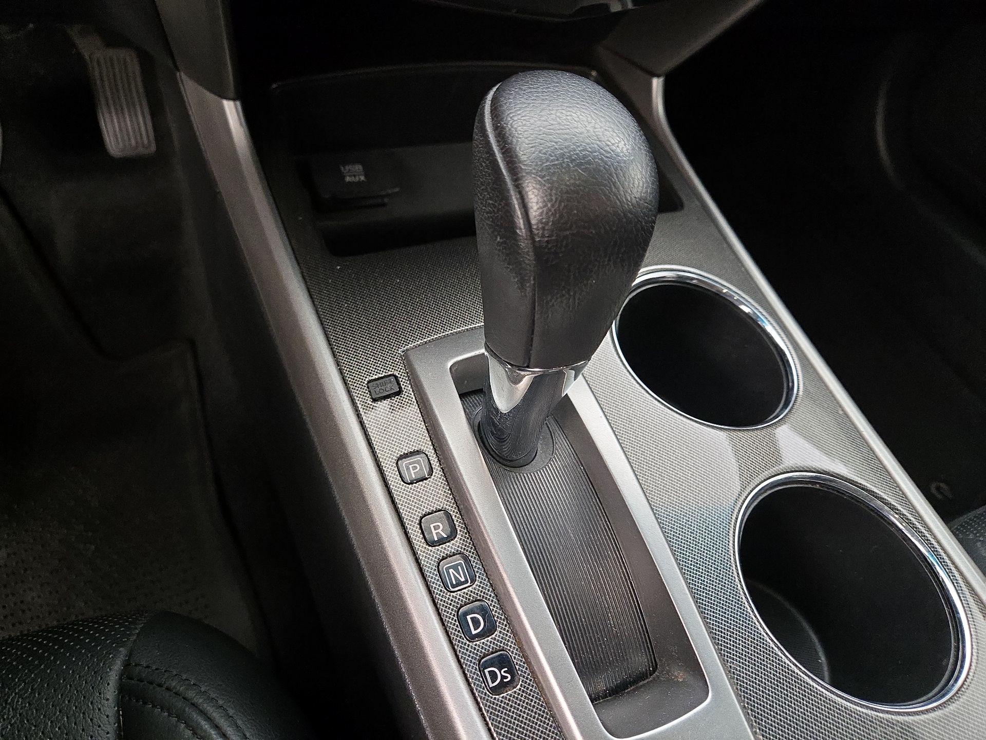 Thumbnail: 2015 Nissan Altima - 18