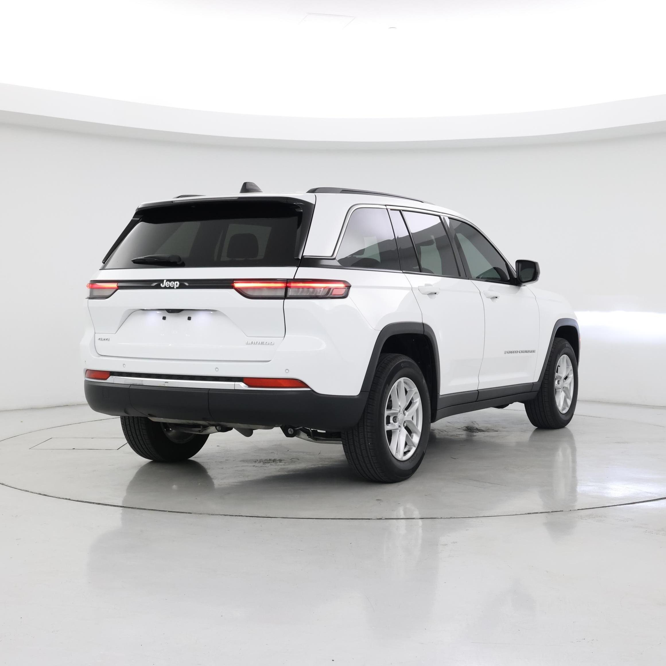 Thumbnail: 2024 Jeep Grand Cherokee - 8