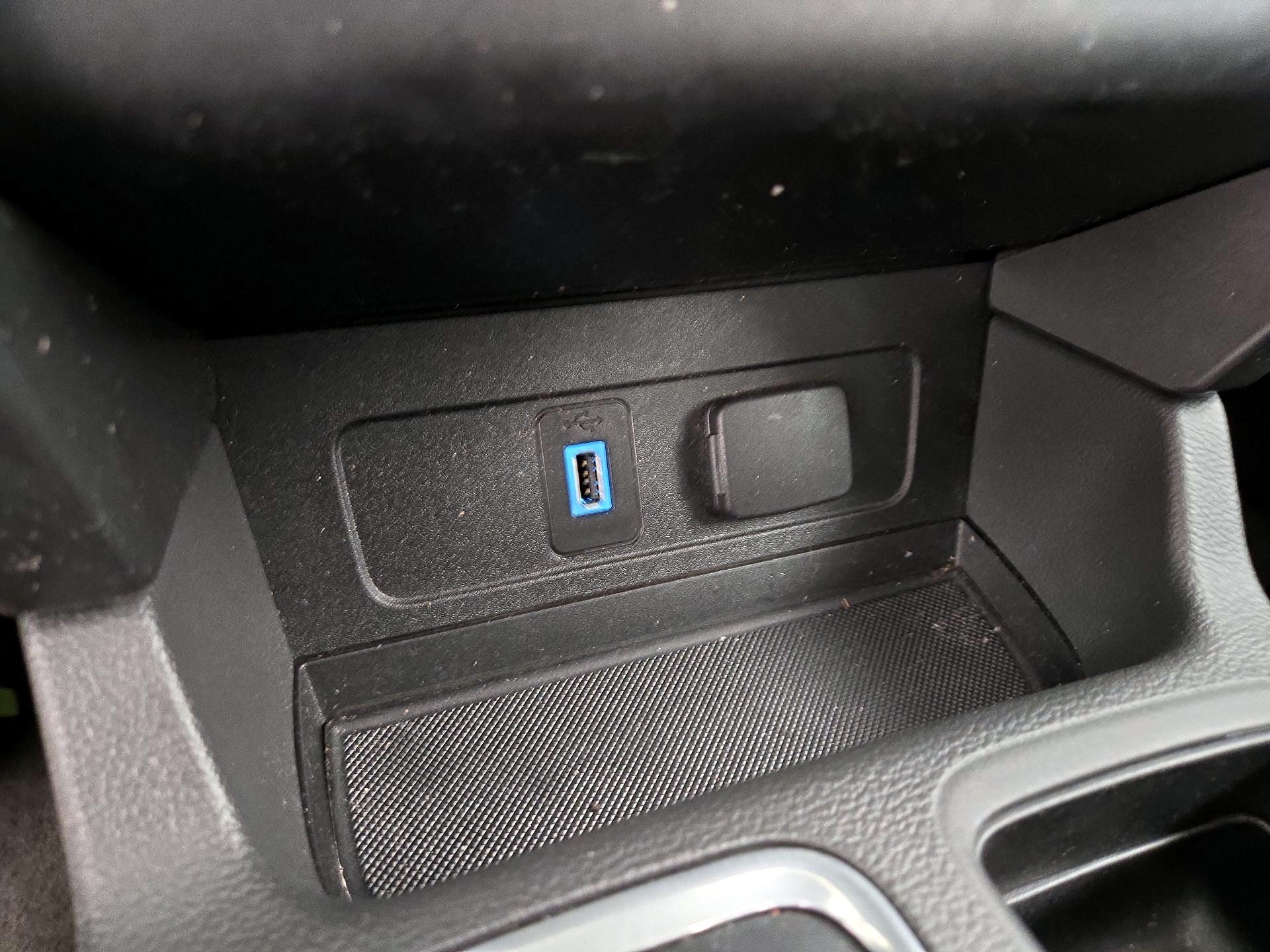 Thumbnail: 2018 Ford Escape - 18