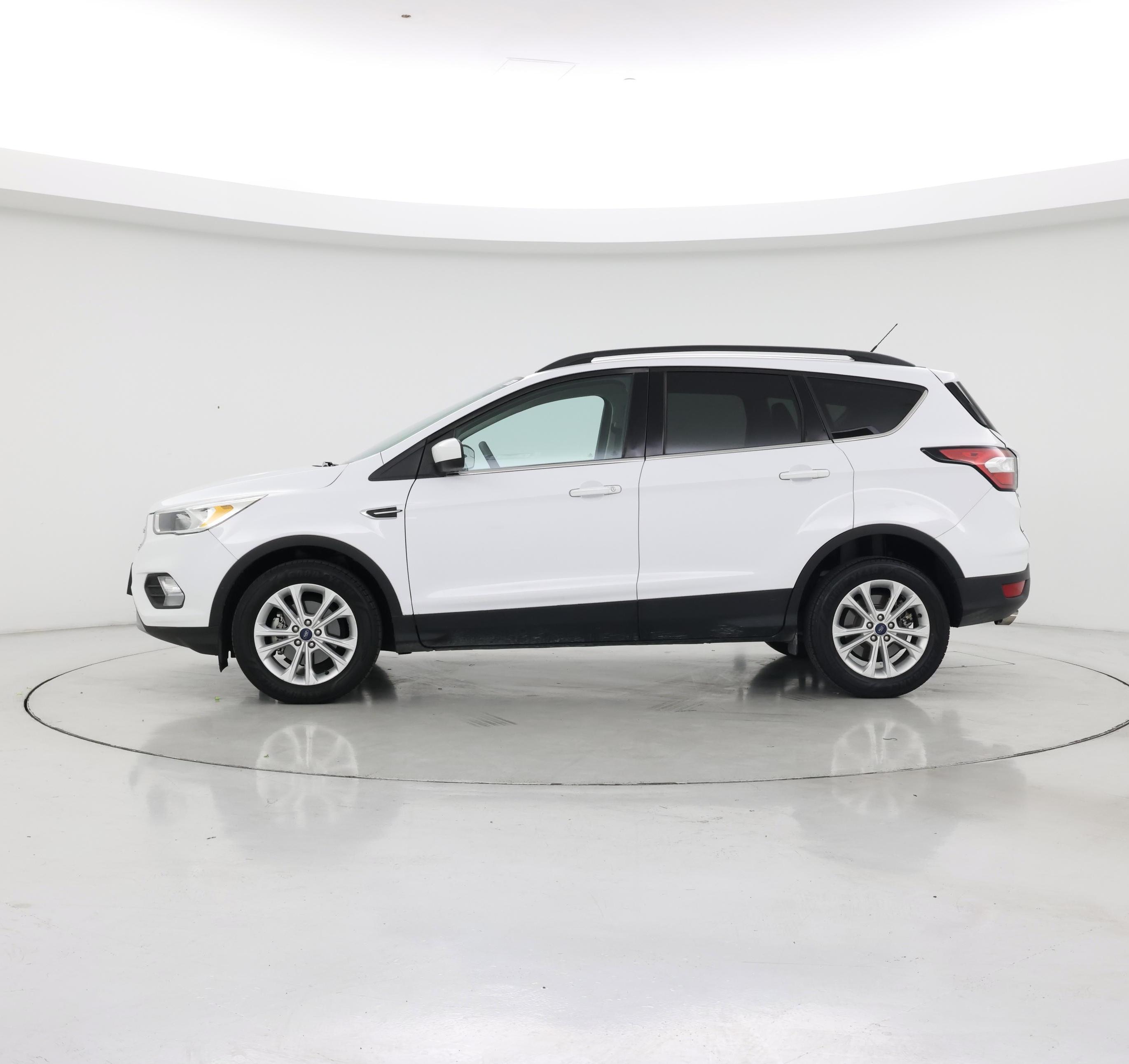 Thumbnail: 2018 Ford Escape - 3