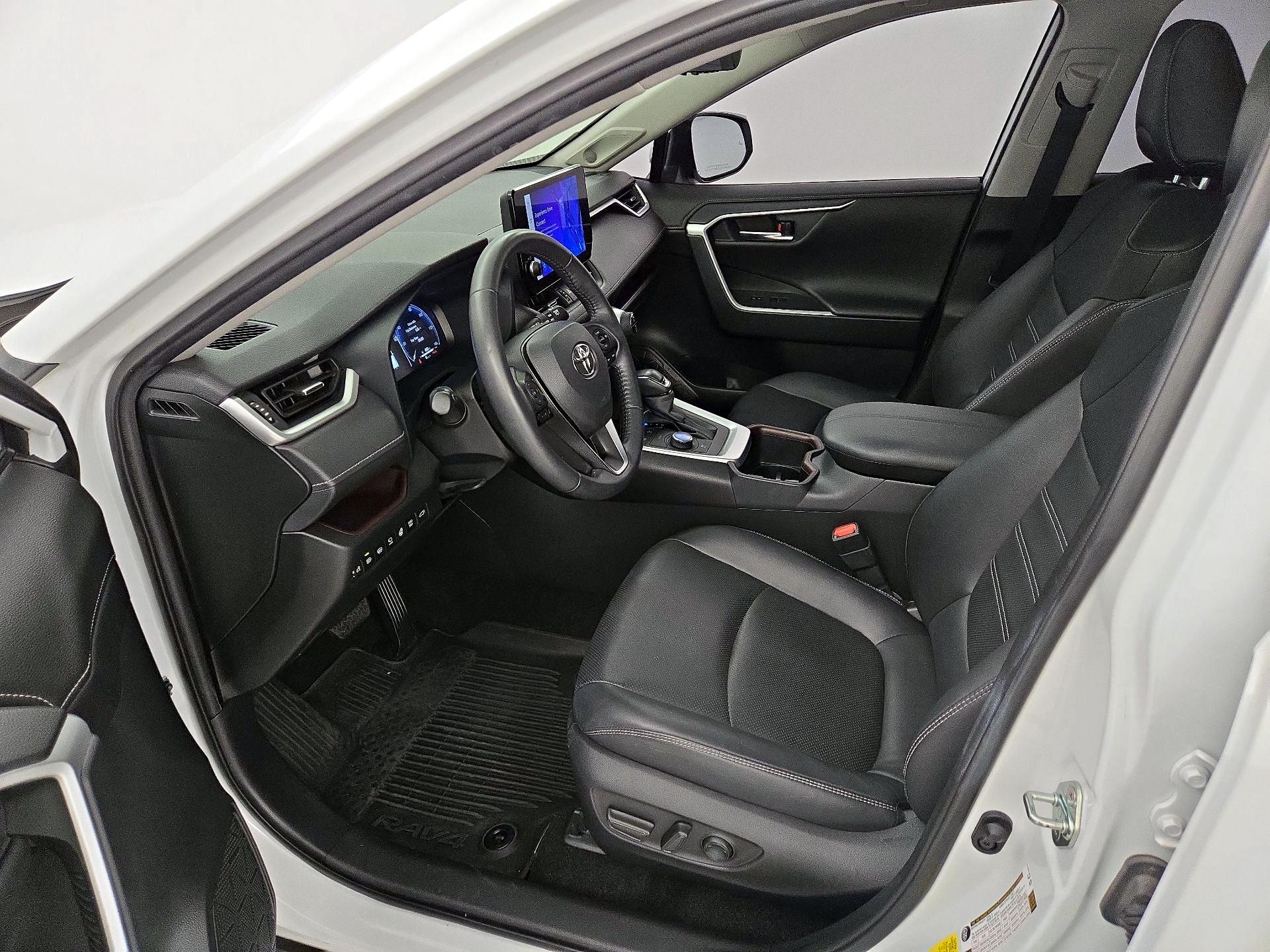 Thumbnail: 2023 Toyota RAV4 - 11