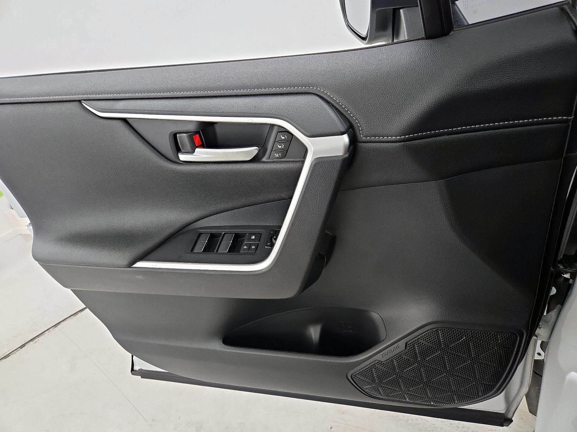 Thumbnail: 2023 Toyota RAV4 - 12