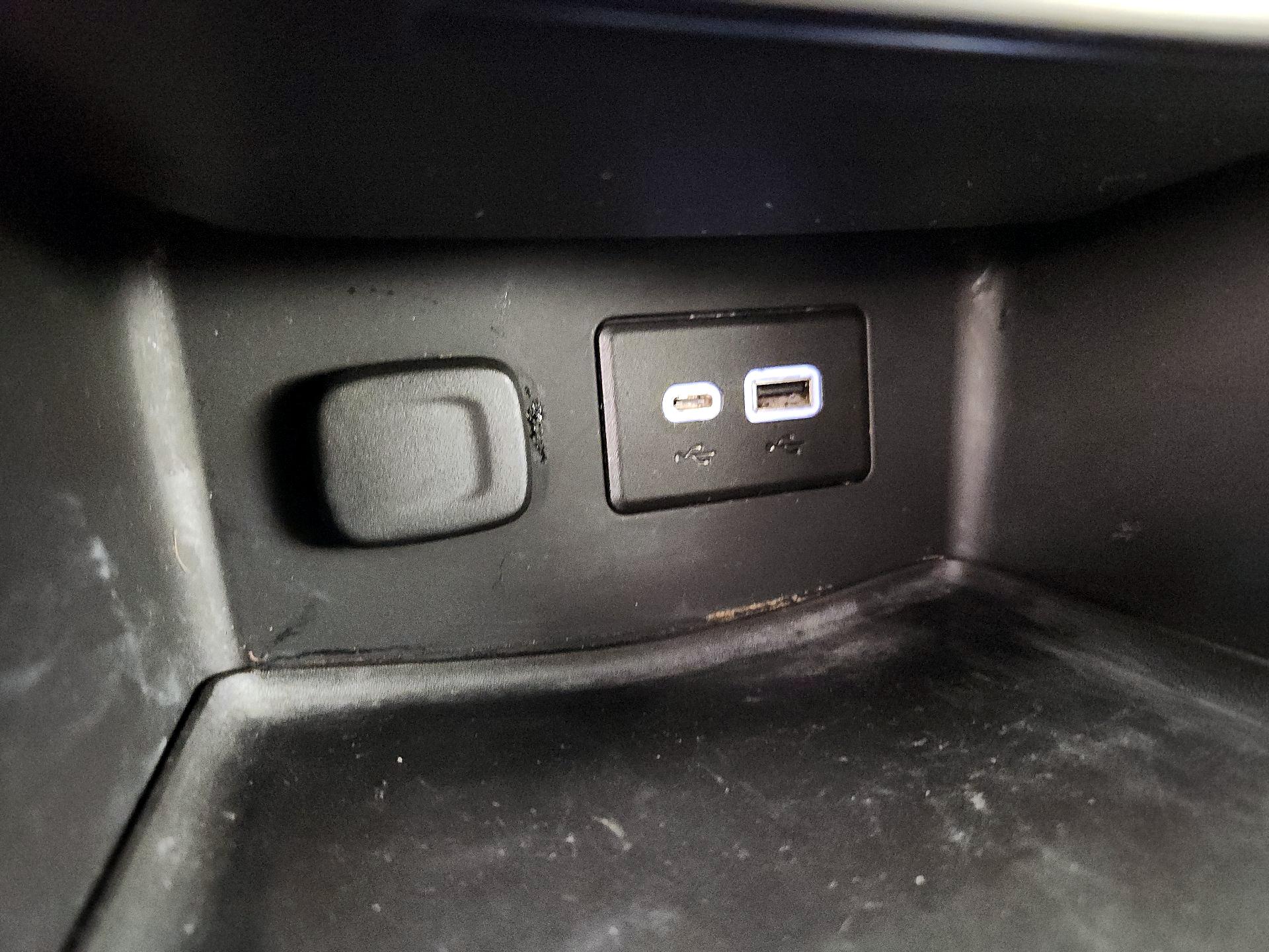 Thumbnail: 2021 GMC Acadia - 18