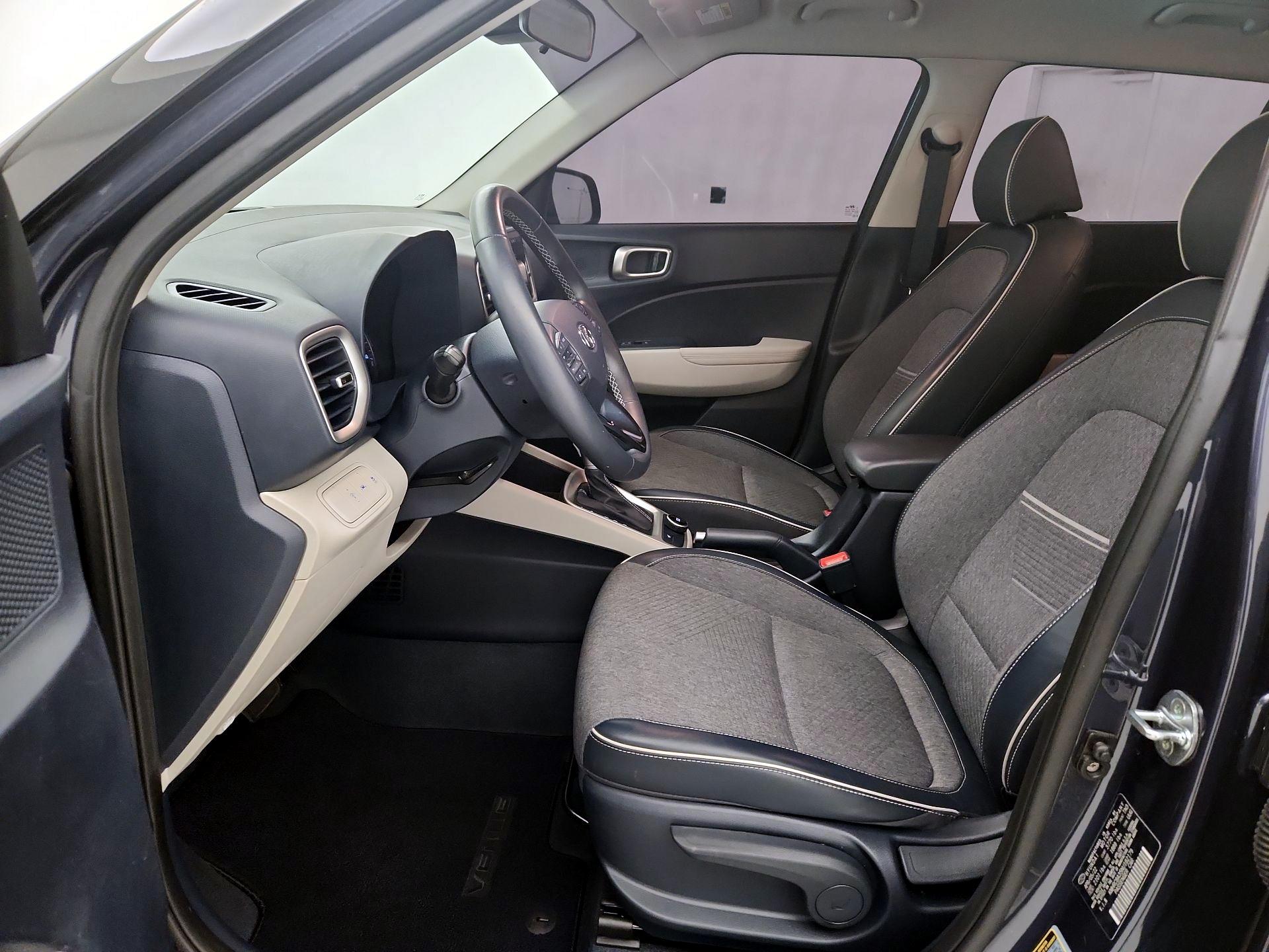 Thumbnail: 2022 Hyundai Venue - 11