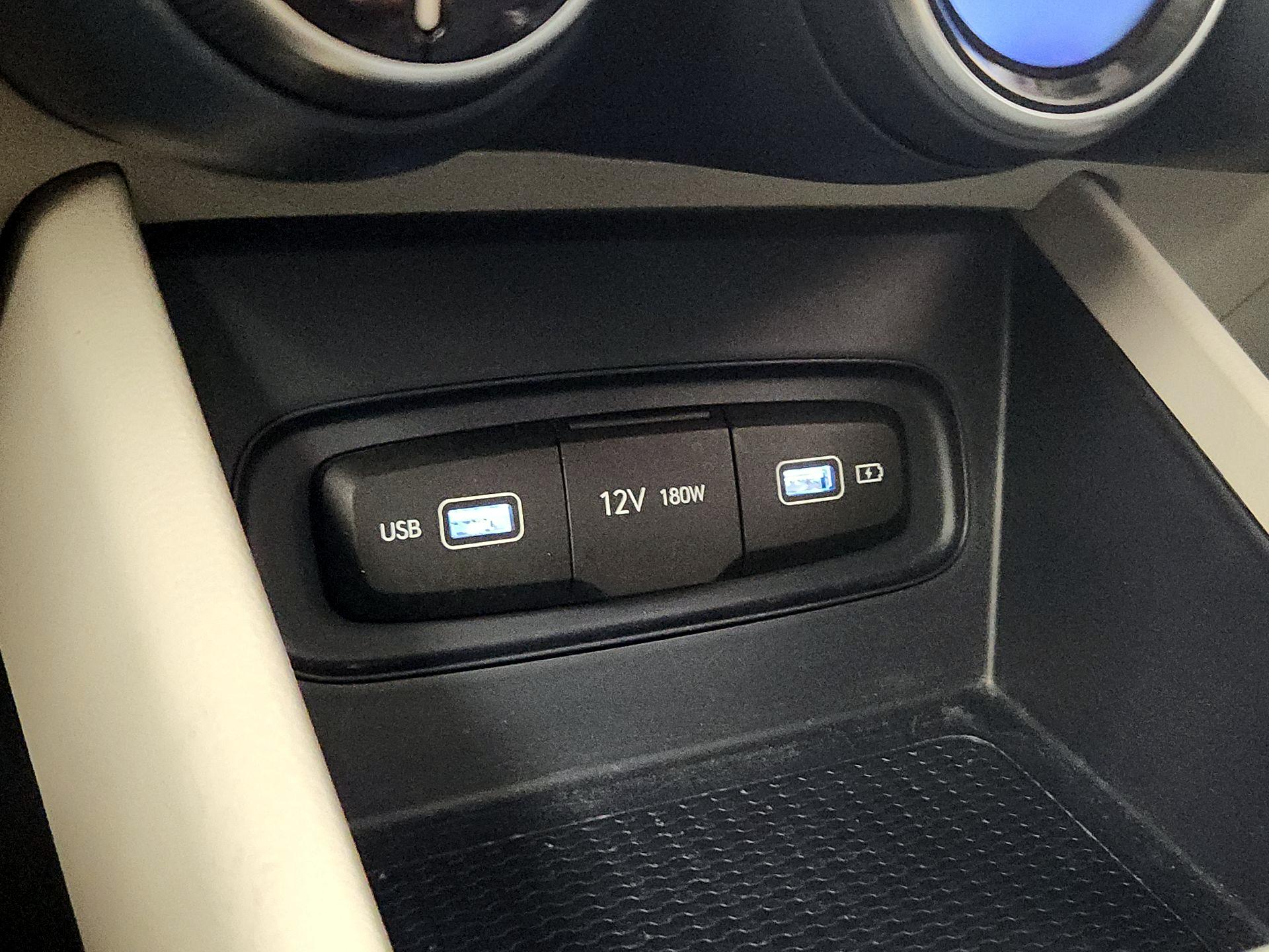 Thumbnail: 2022 Hyundai Venue - 18