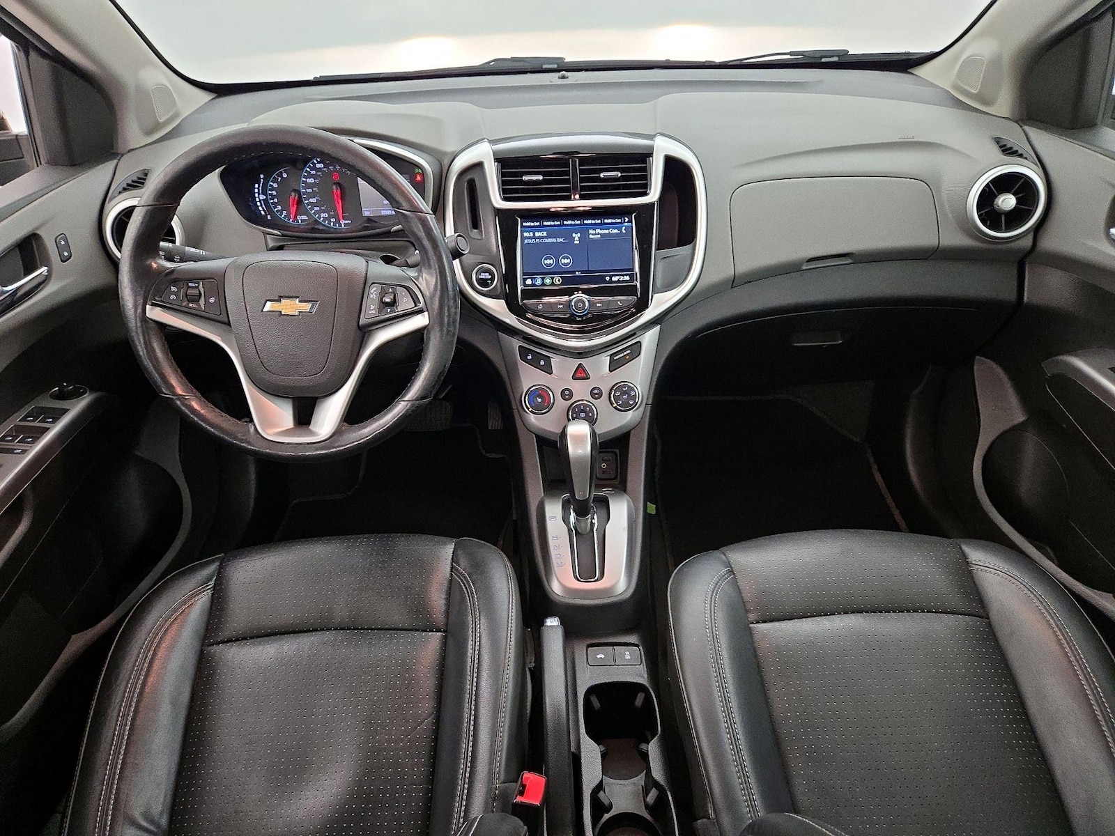 2019 Chevrolet Sonic Premier - Photo 10