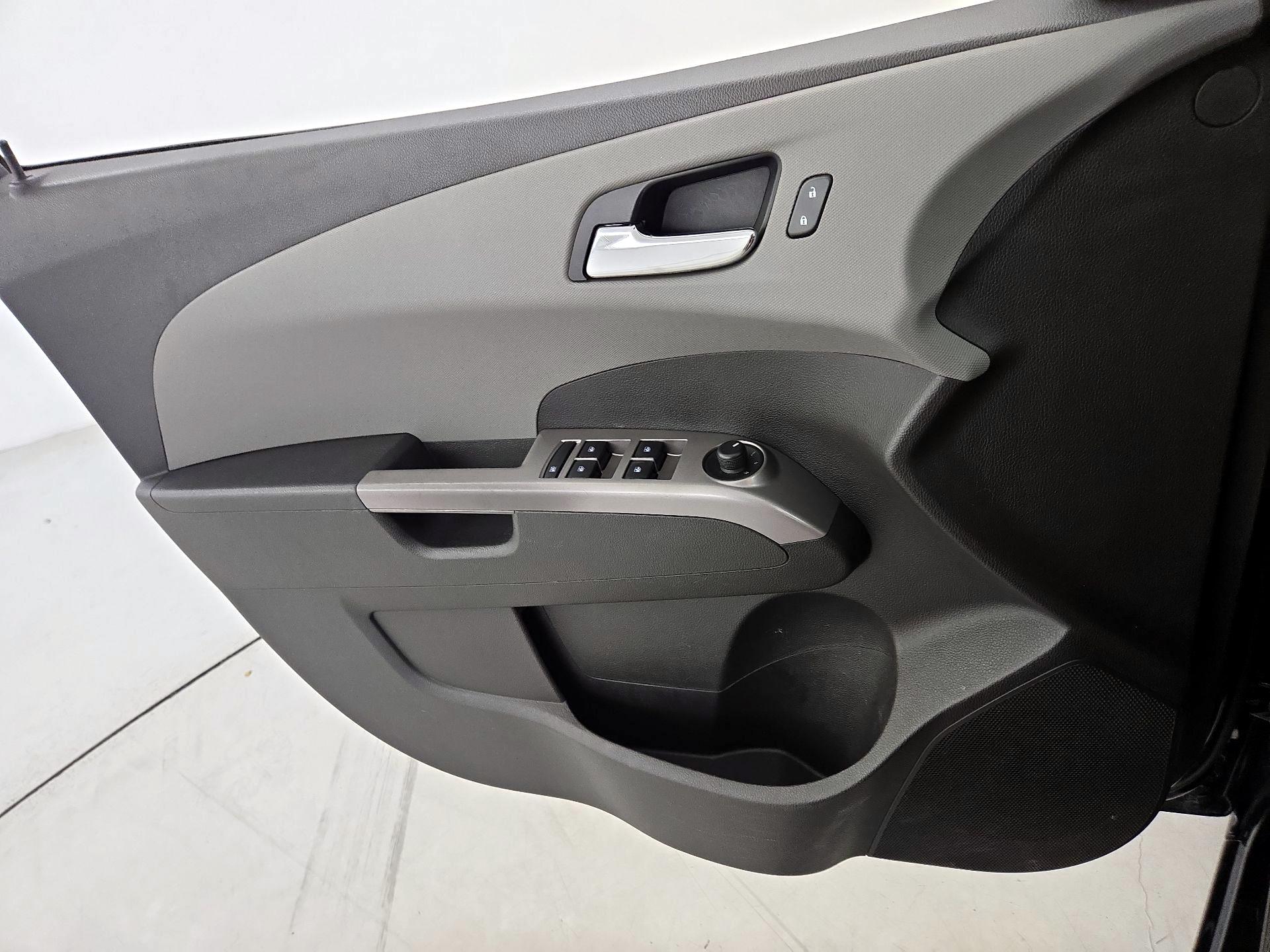 Thumbnail: 2019 Chevrolet Sonic - 12