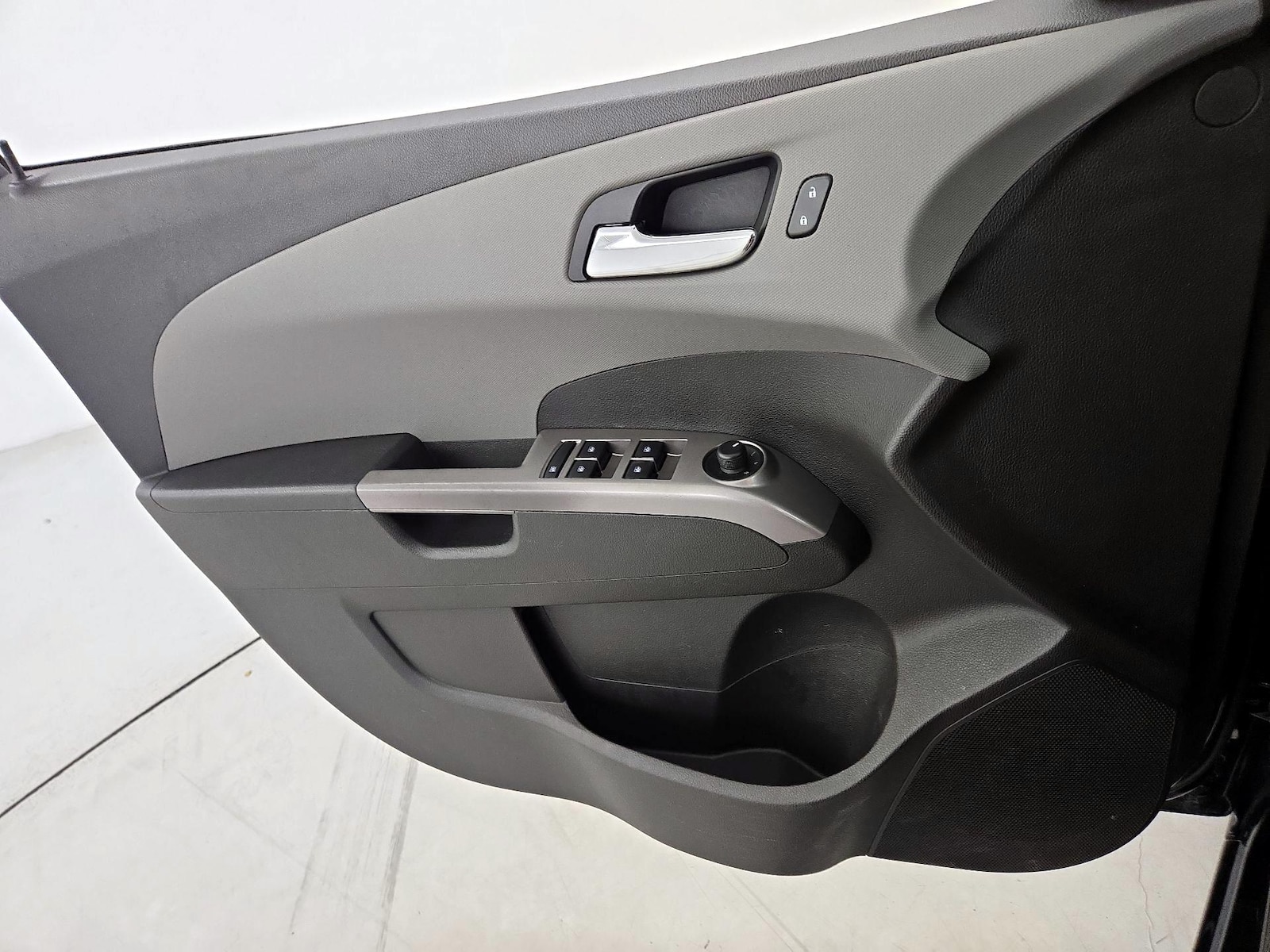 2019 Chevrolet Sonic Premier - Photo 13