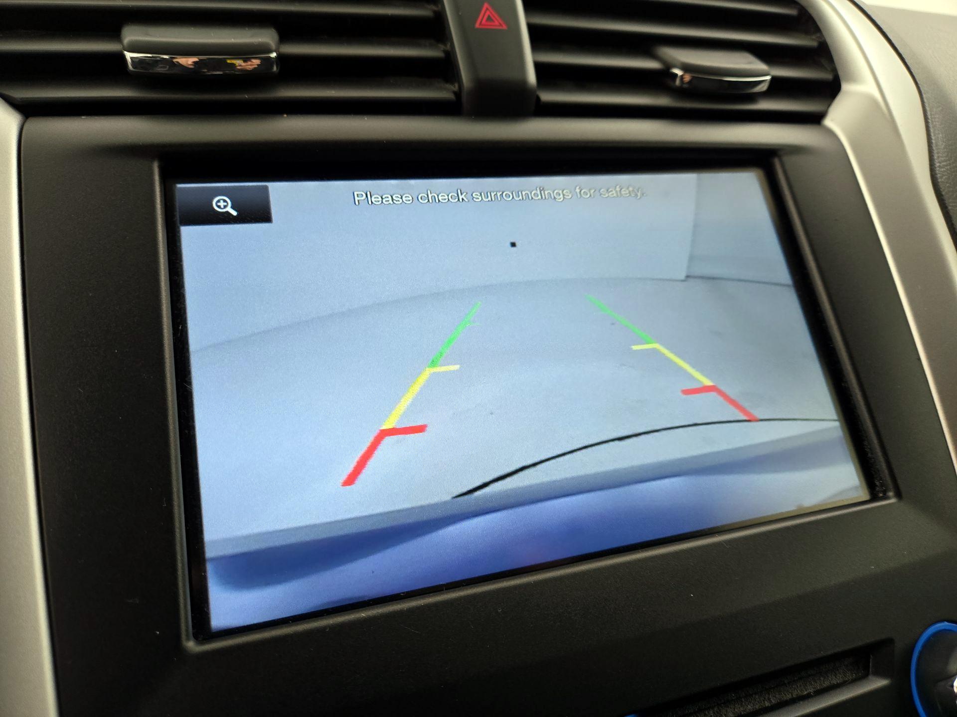 Thumbnail: 2016 Ford Fusion - 14