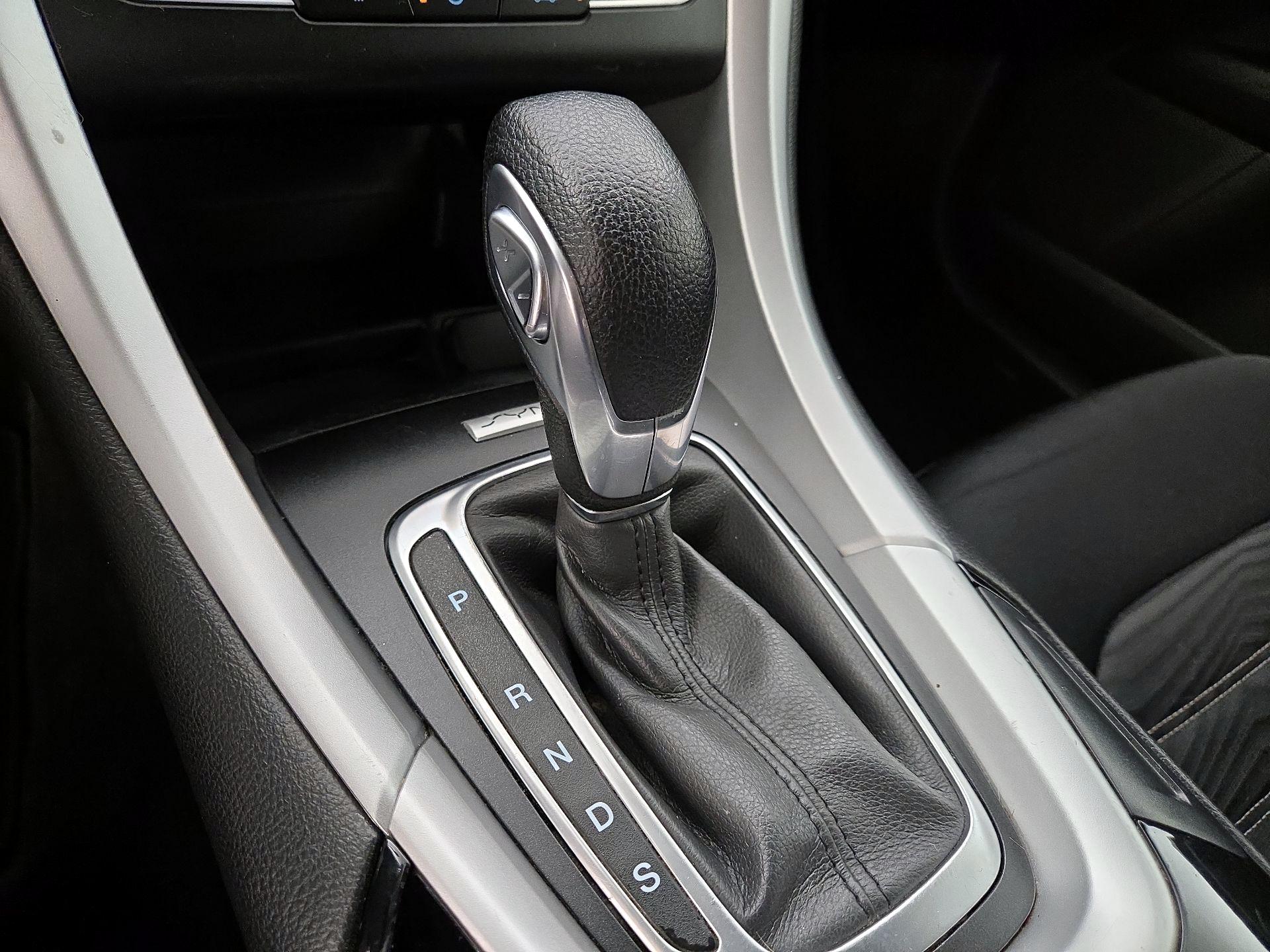 Thumbnail: 2016 Ford Fusion - 17