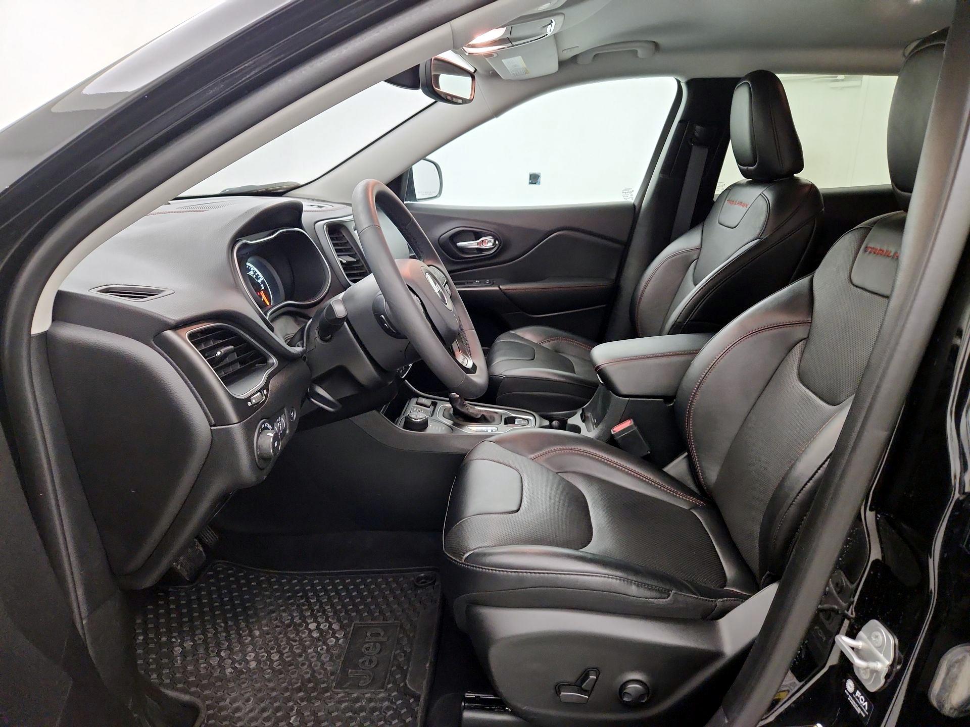 Thumbnail: 2022 Jeep Cherokee - 11