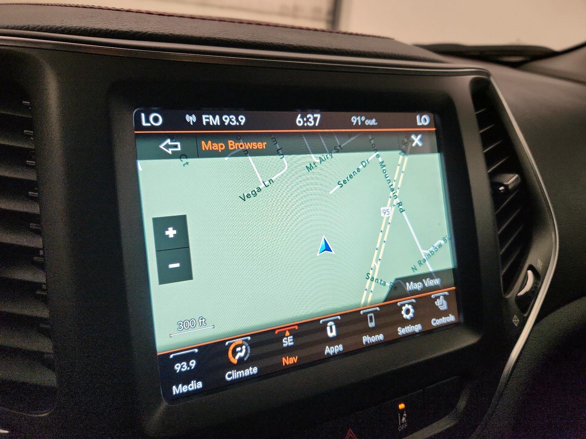 Thumbnail: 2022 Jeep Cherokee - 14