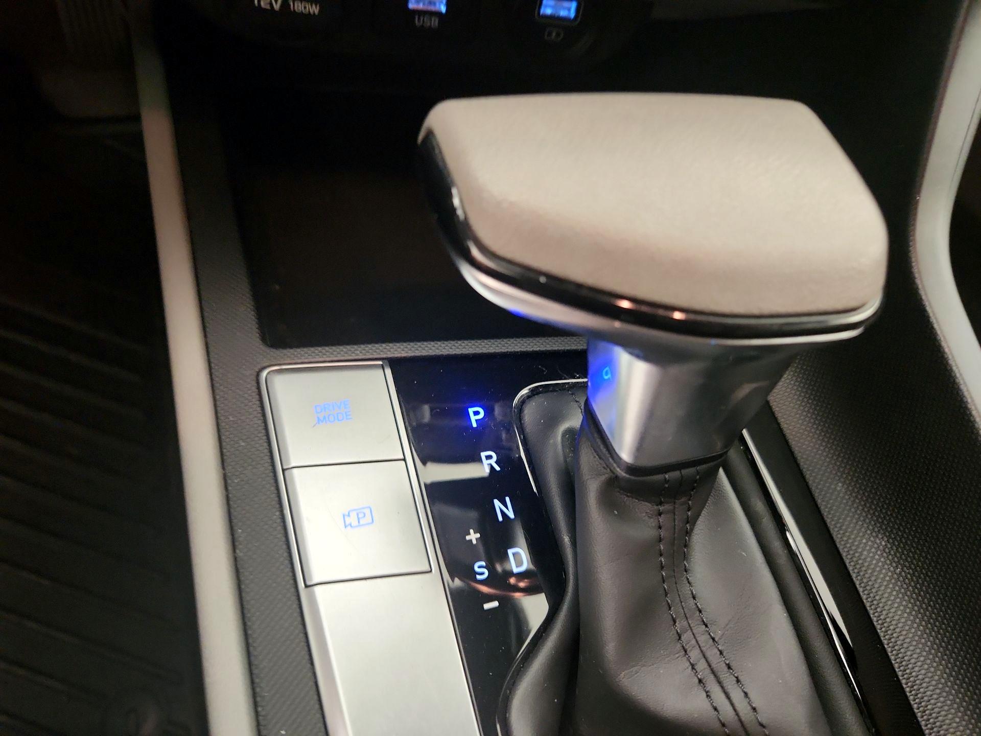 Thumbnail: 2023 Hyundai Elantra - 17