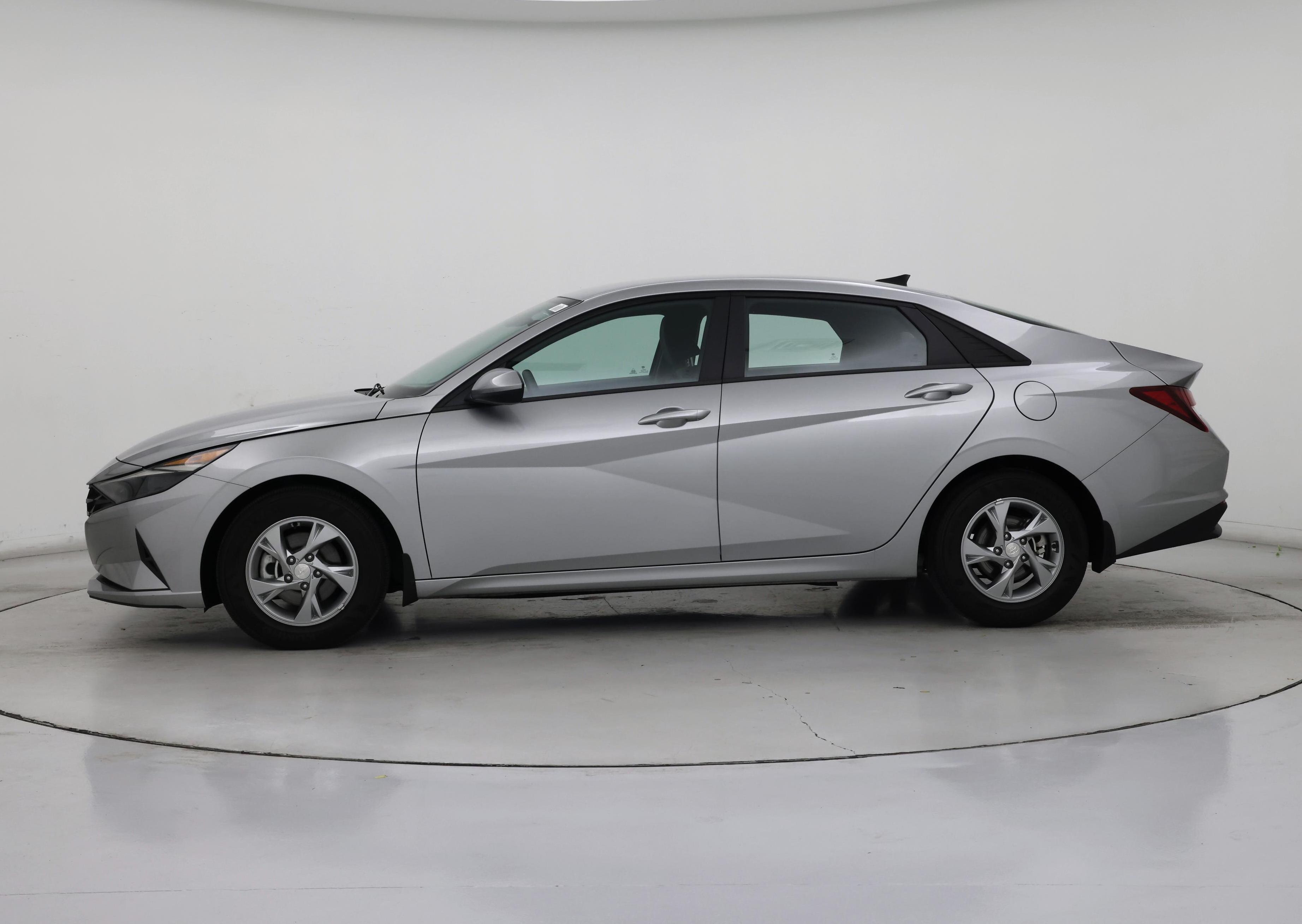 Thumbnail: 2023 Hyundai Elantra - 3