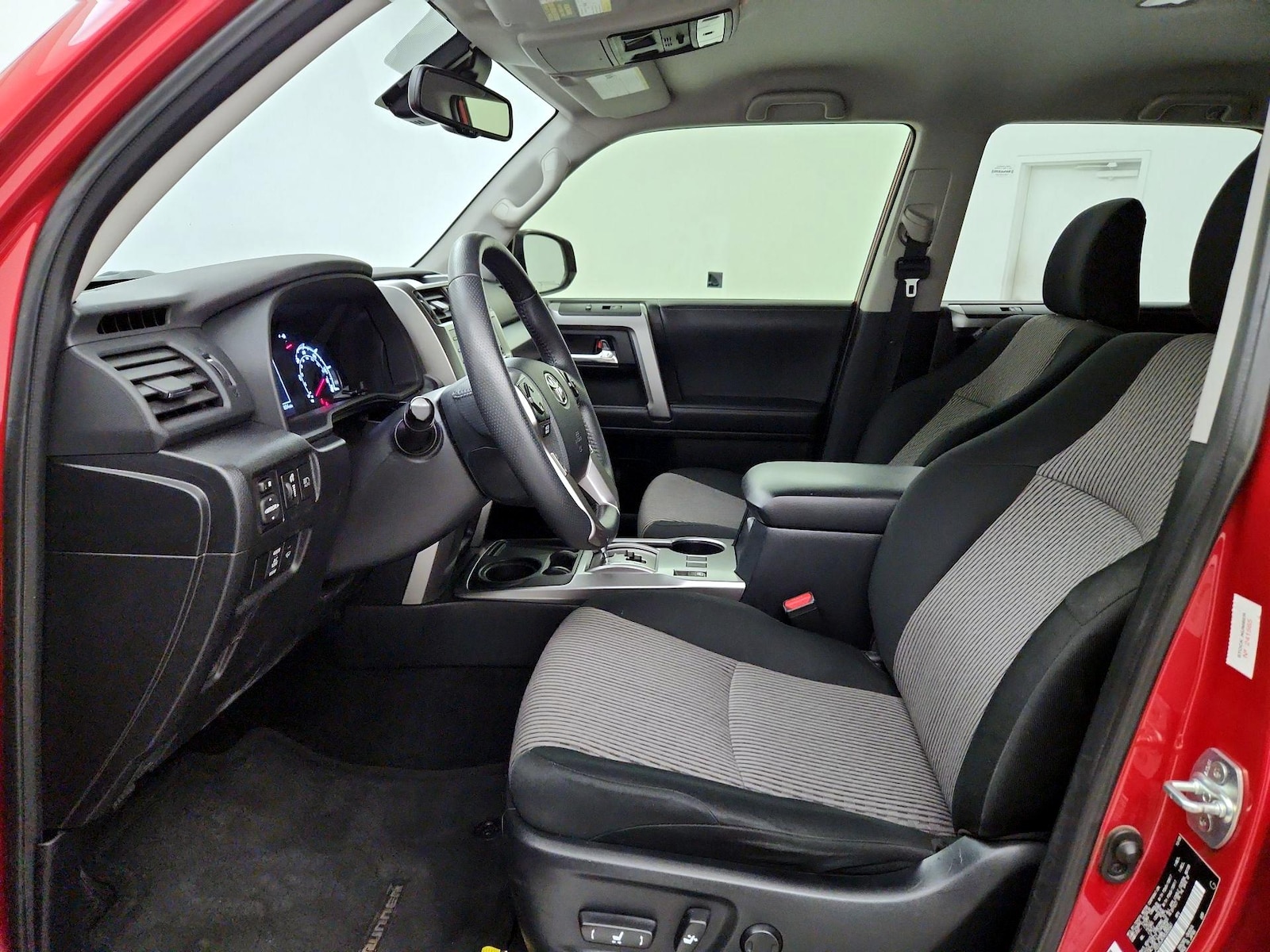 2024 Toyota 4Runner SR5 - Photo 12