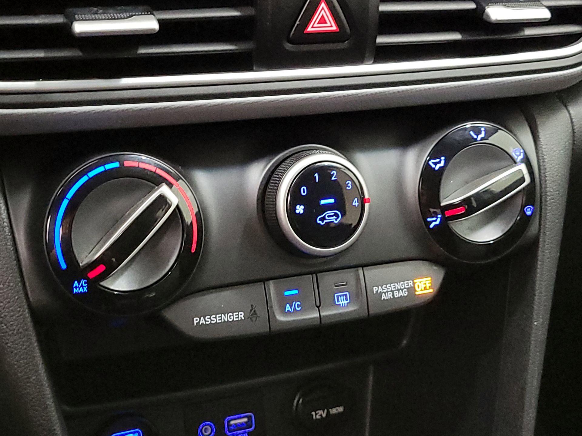 Thumbnail: 2020 Hyundai Kona - 16