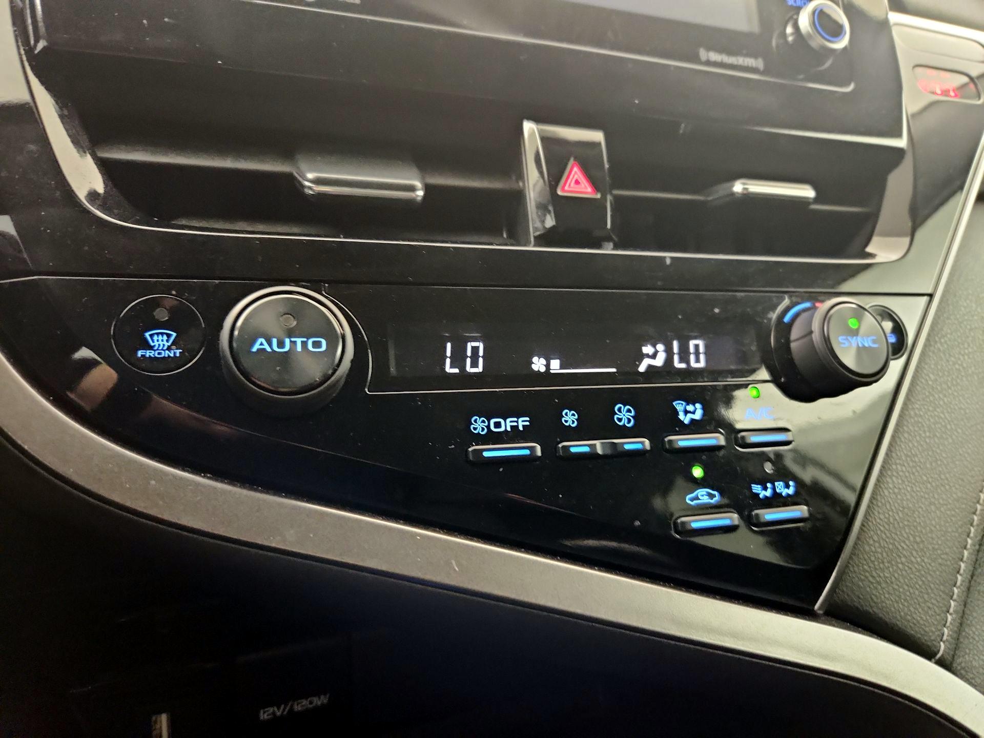 Thumbnail: 2022 Toyota Camry - 16