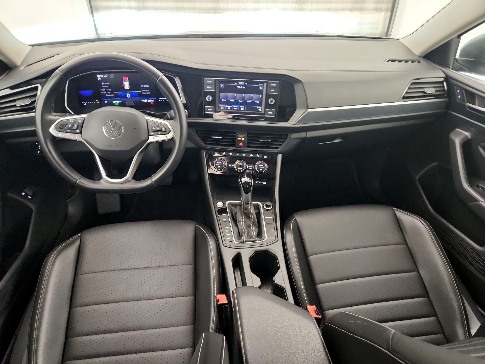 Thumbnail: 2024 Volkswagen Jetta - 9