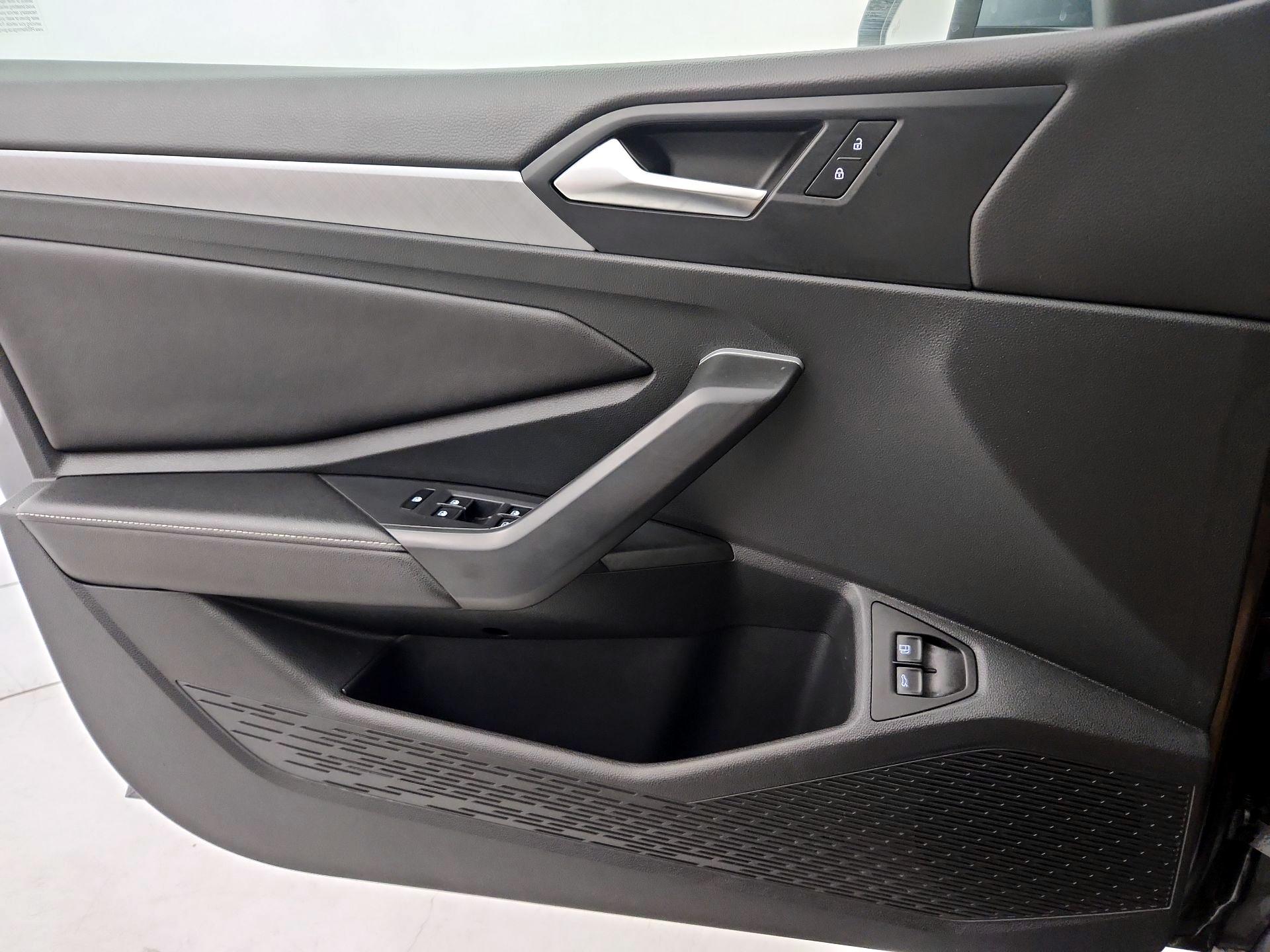 Thumbnail: 2024 Volkswagen Jetta - 12