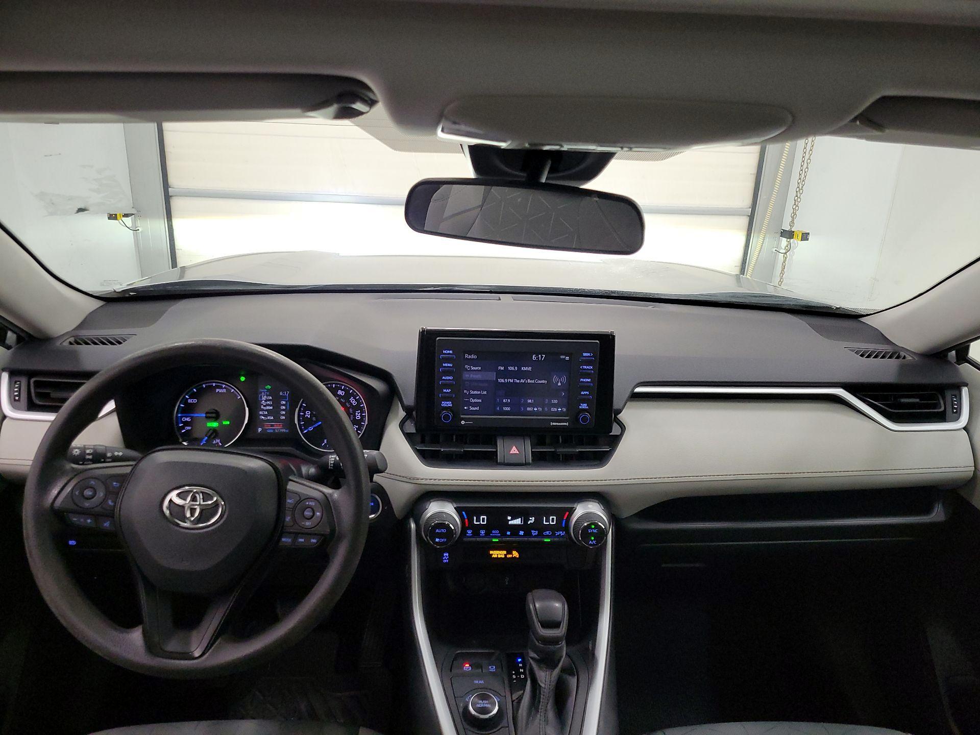 Thumbnail: 2021 Toyota RAV4 - 9