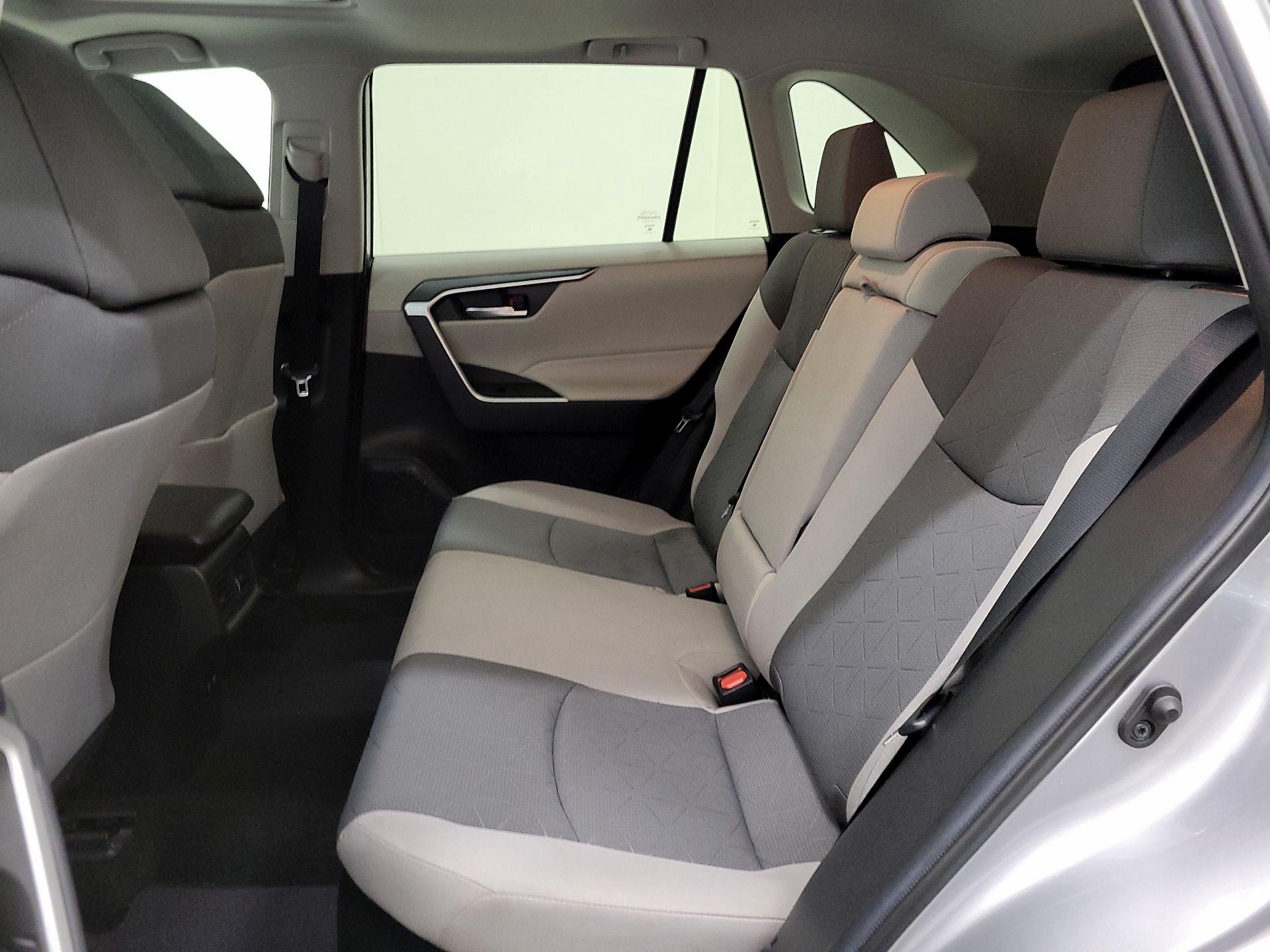 Thumbnail: 2021 Toyota RAV4 - 20