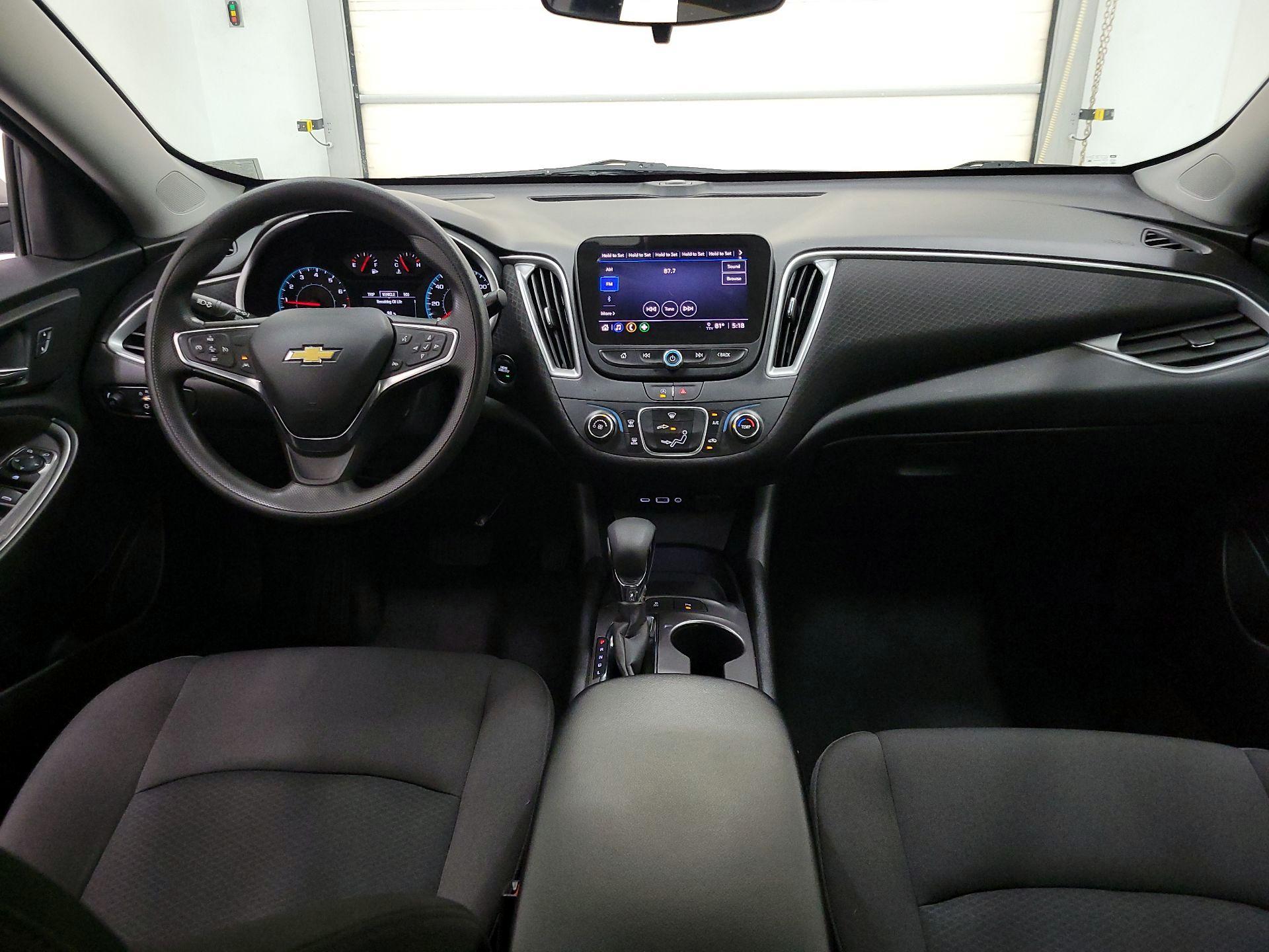 Thumbnail: 2024 Chevrolet Malibu - 9