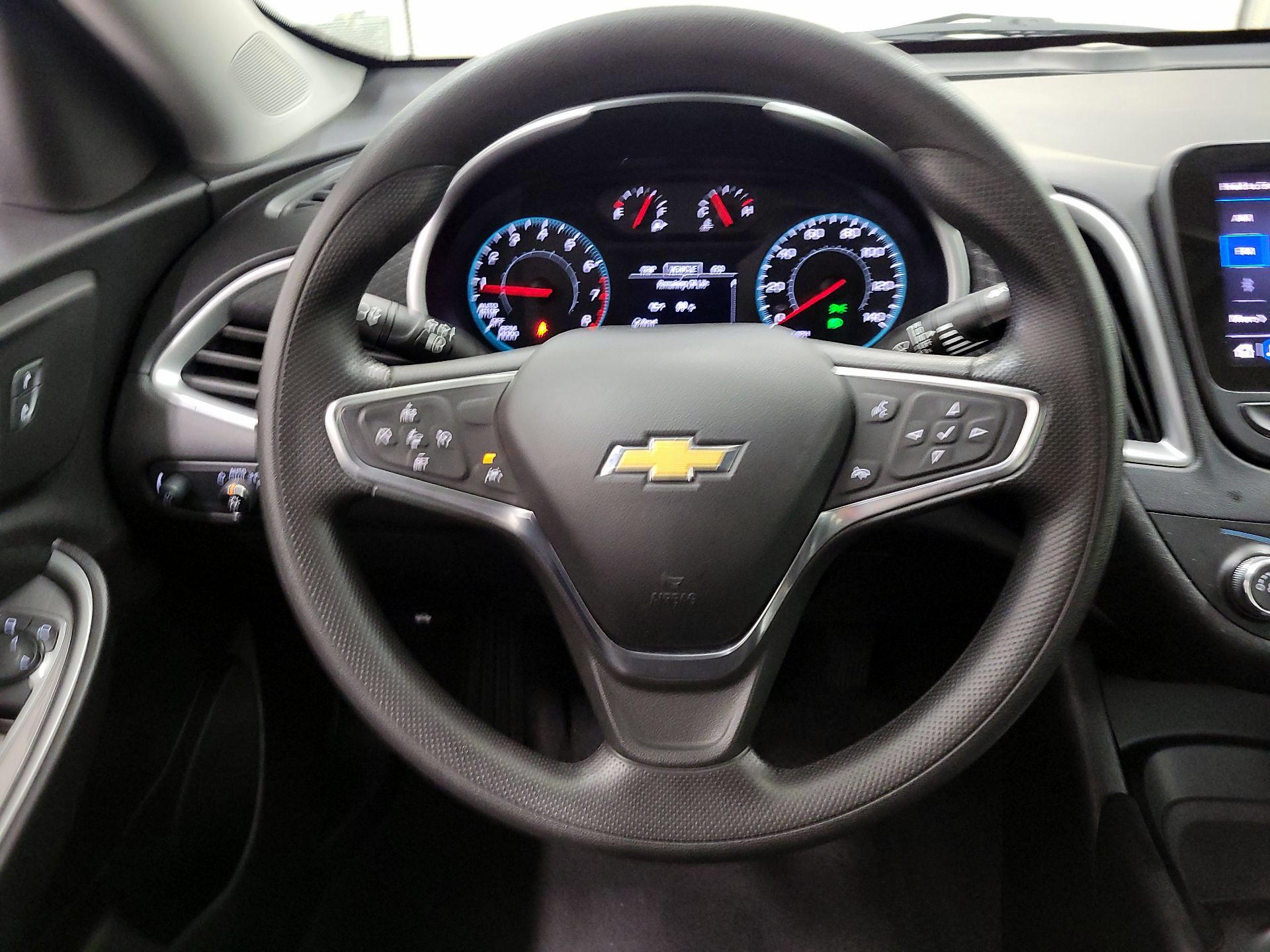 Thumbnail: 2024 Chevrolet Malibu - 10