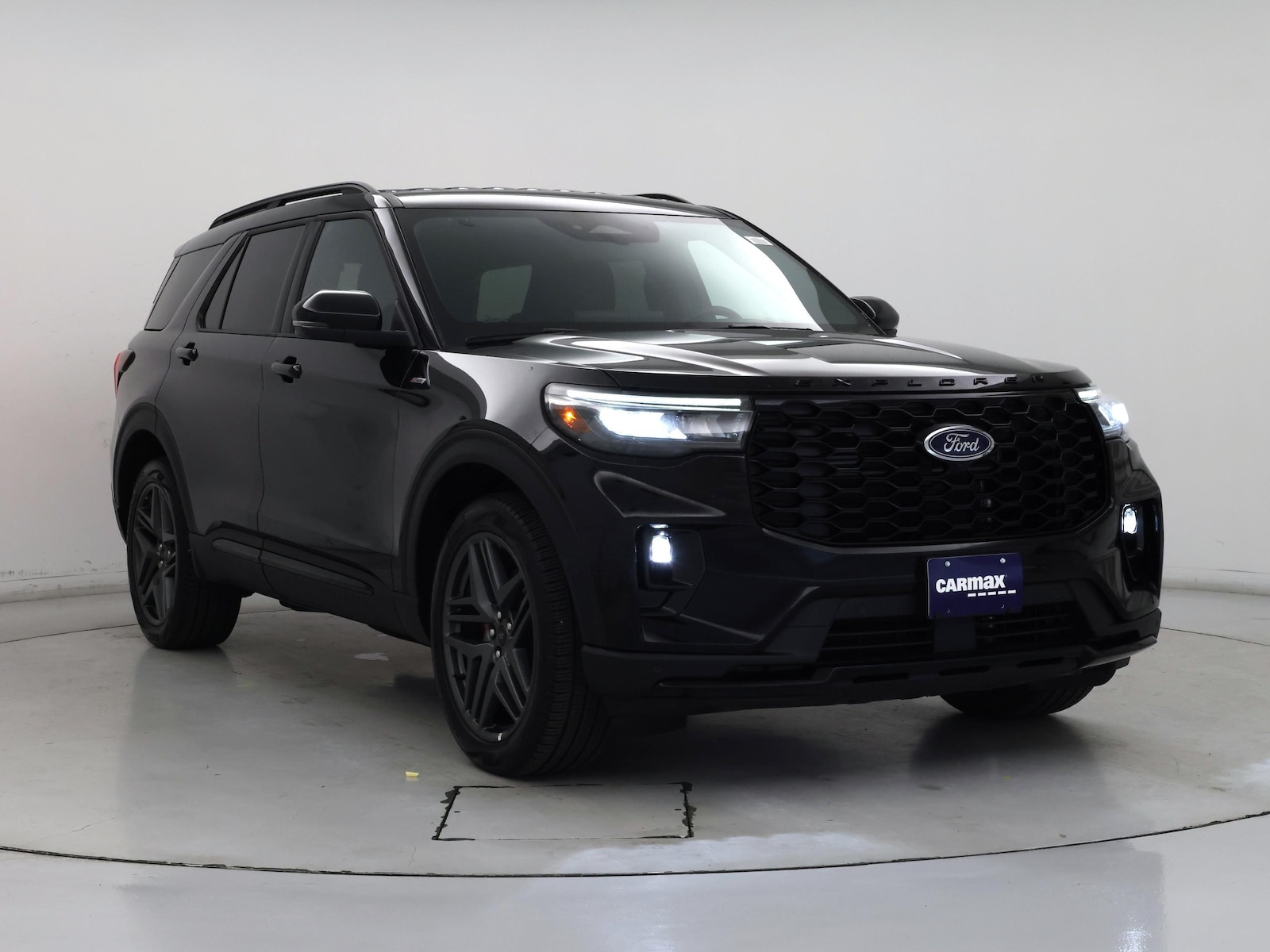 2025 Ford Explorer ST-LINE - Photo 2