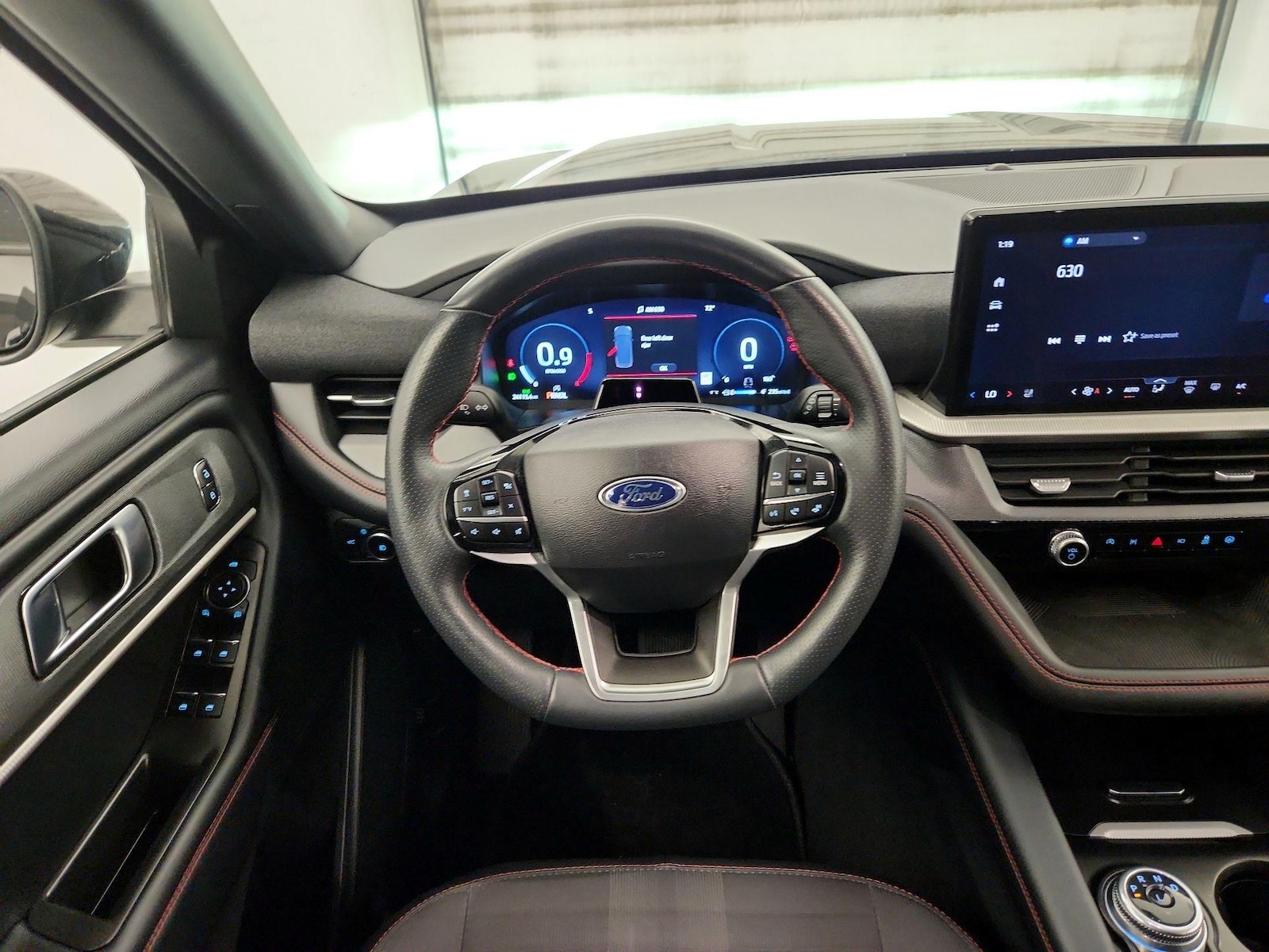 2025 Ford Explorer ST-LINE - Photo 11