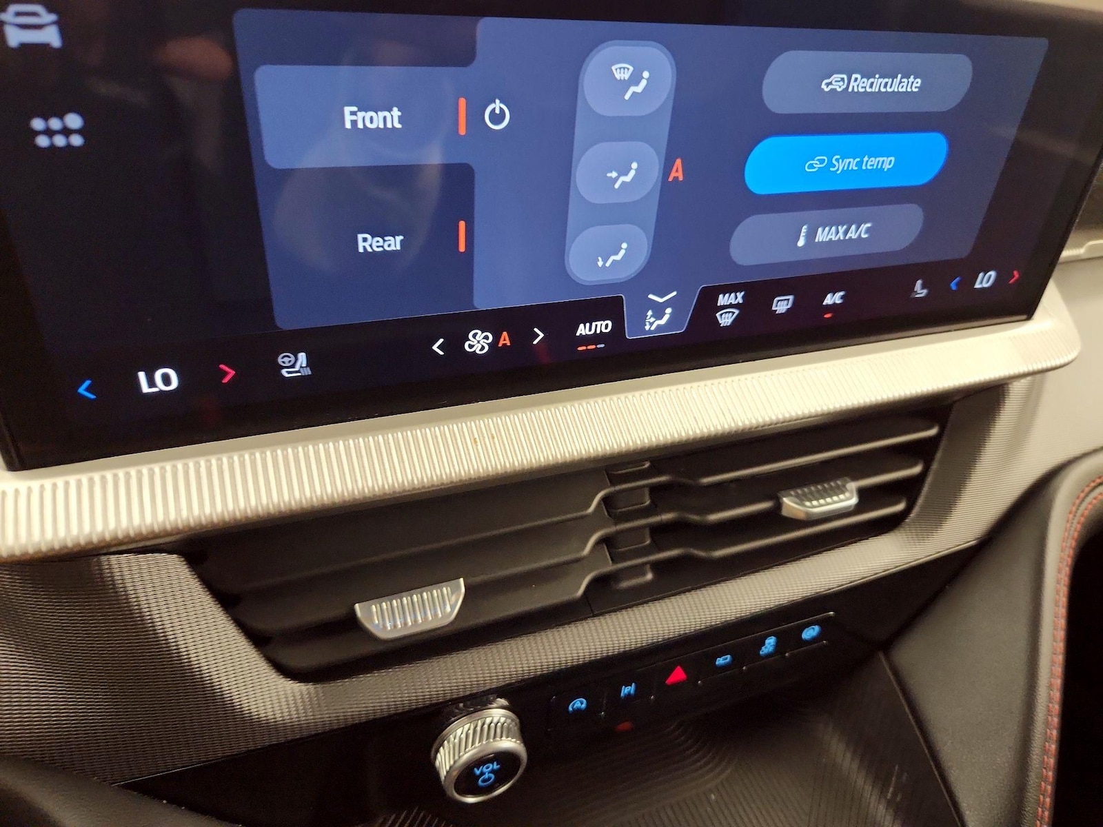 2025 Ford Explorer ST-LINE - Photo 17