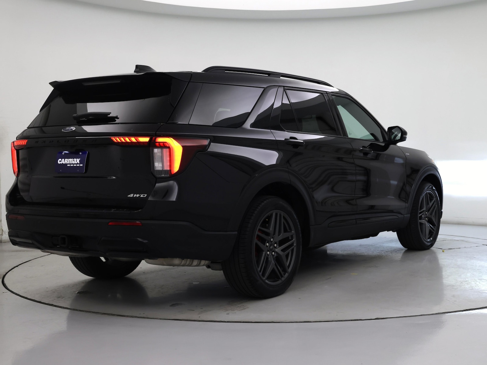 2025 Ford Explorer ST-LINE - Photo 9