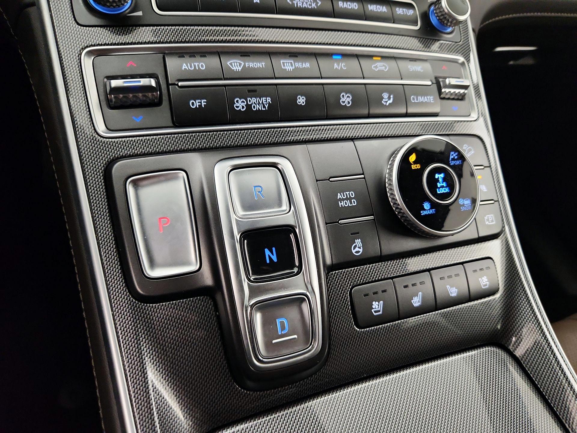 Thumbnail: 2021 Hyundai Santa Fe - 17