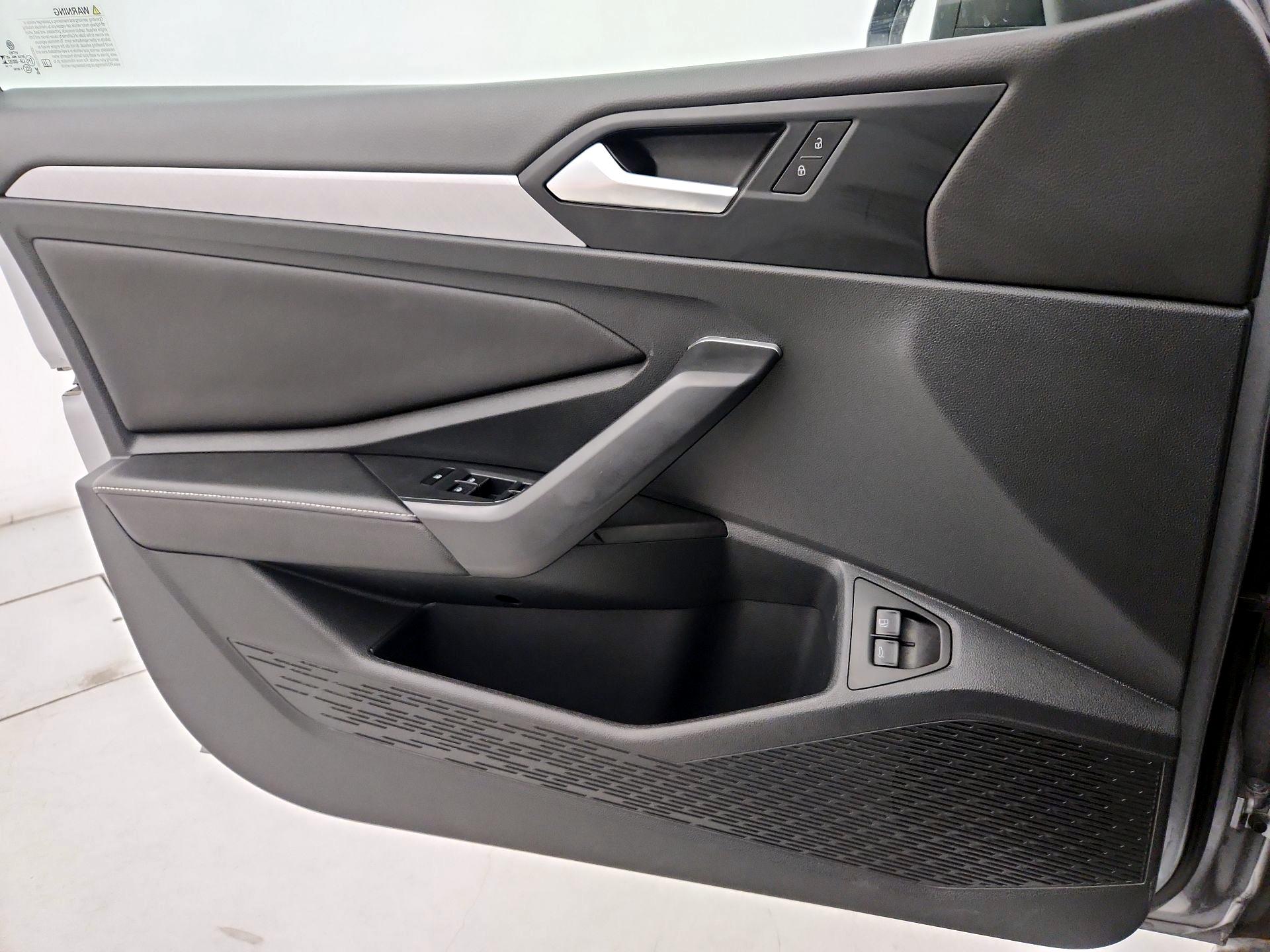Thumbnail: 2024 Volkswagen Jetta - 12