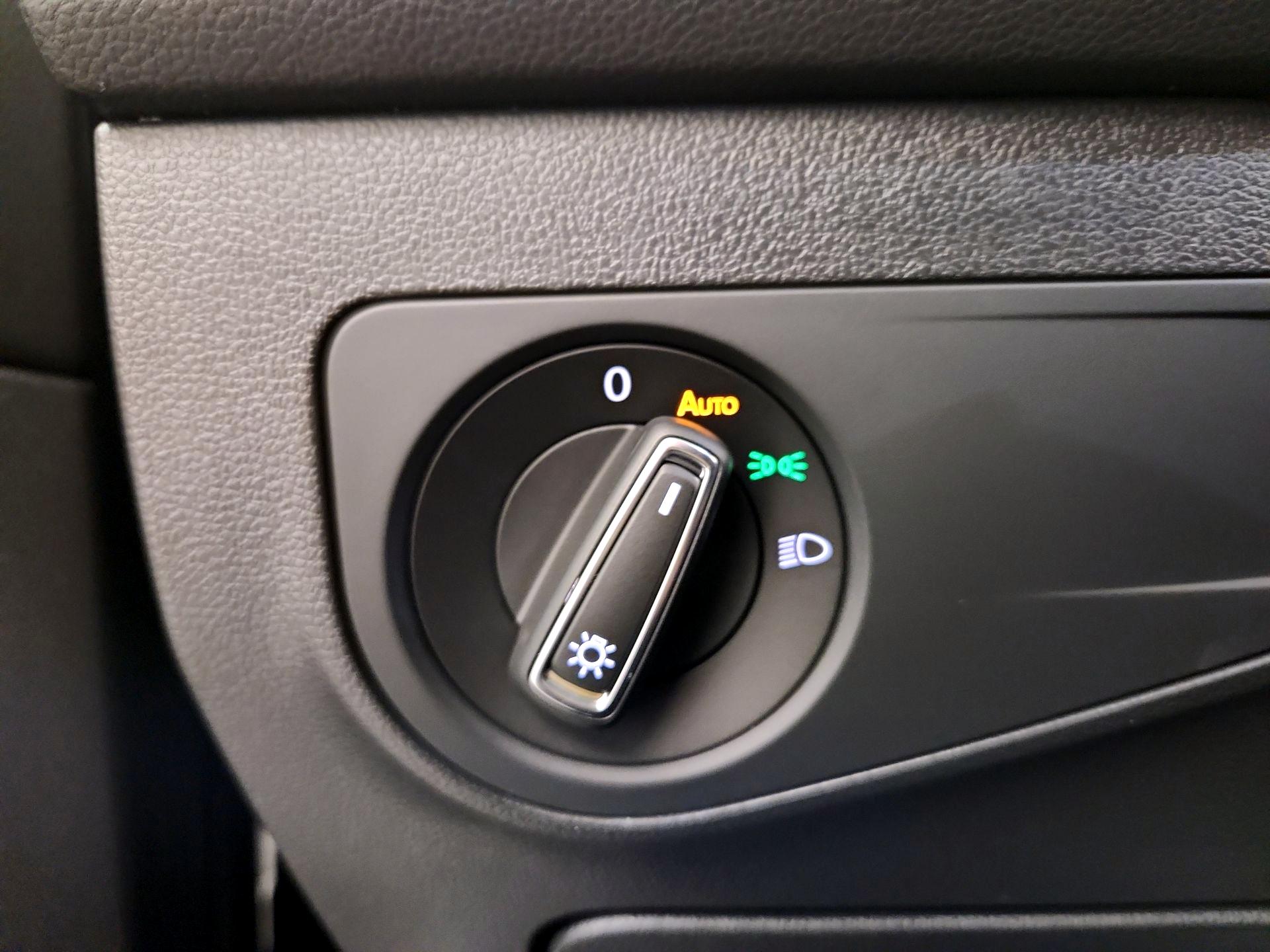 Thumbnail: 2022 Volkswagen Tiguan - 13