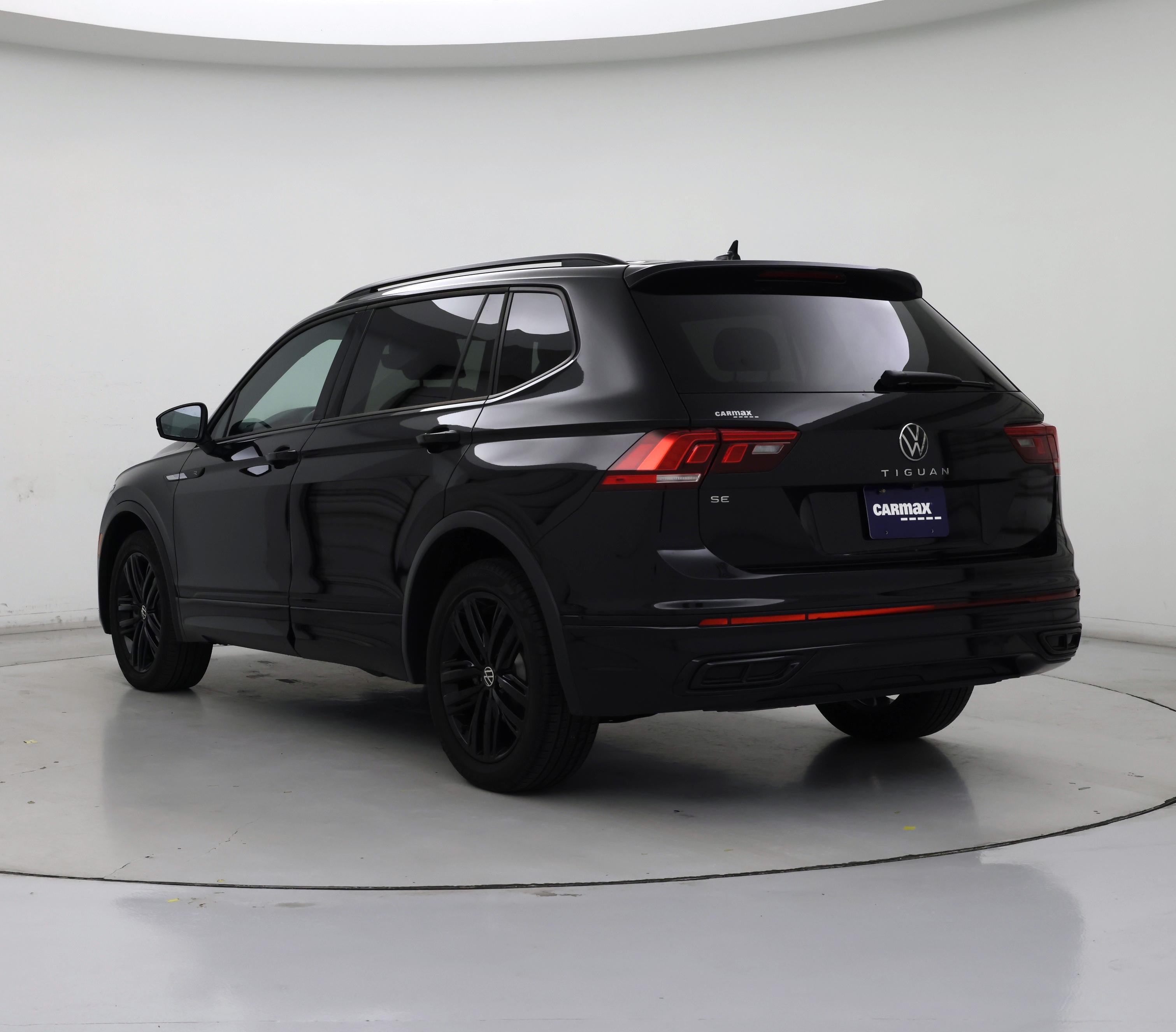 Thumbnail: 2022 Volkswagen Tiguan - 2