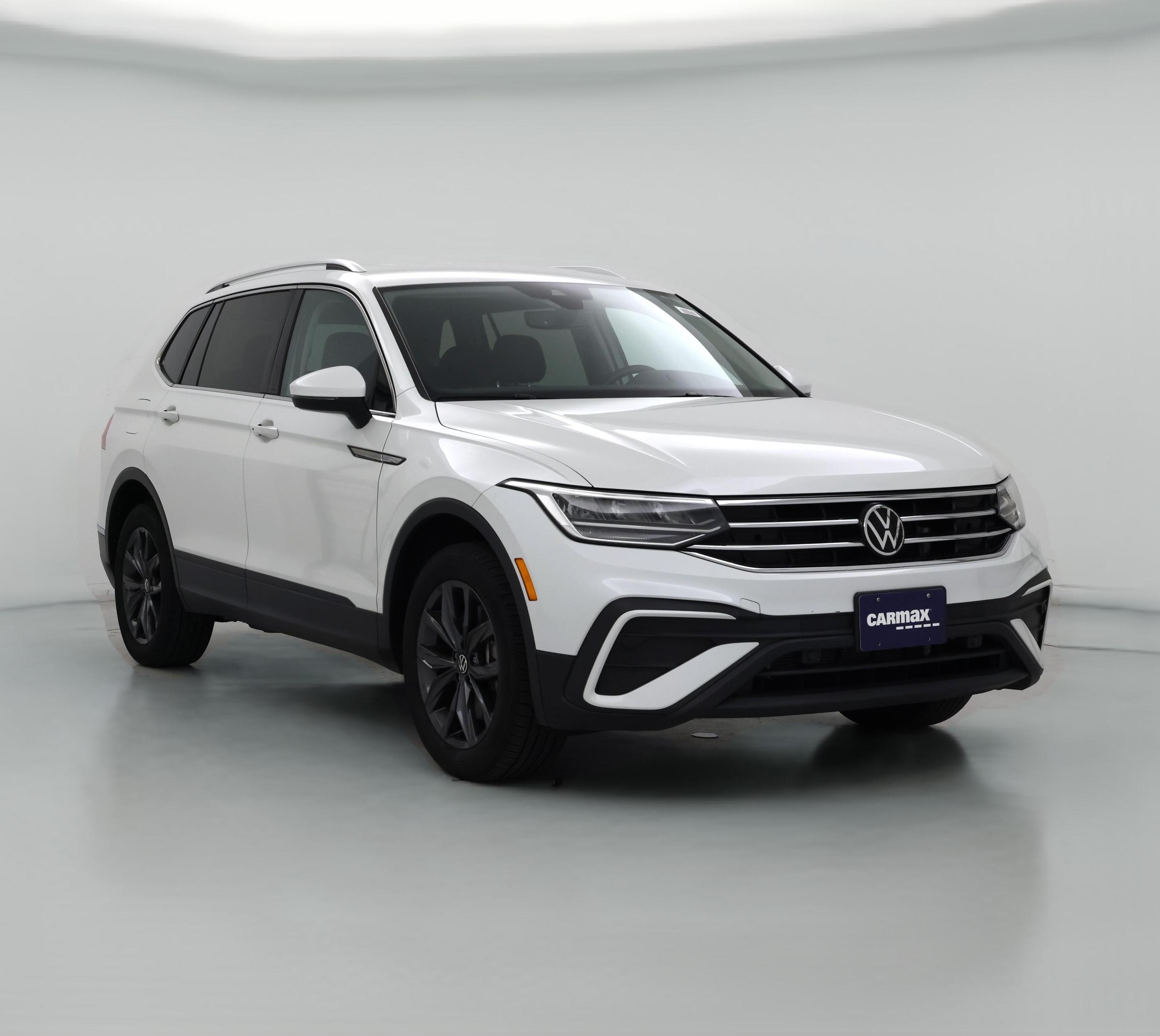 Thumbnail: 2023 Volkswagen Tiguan - 1