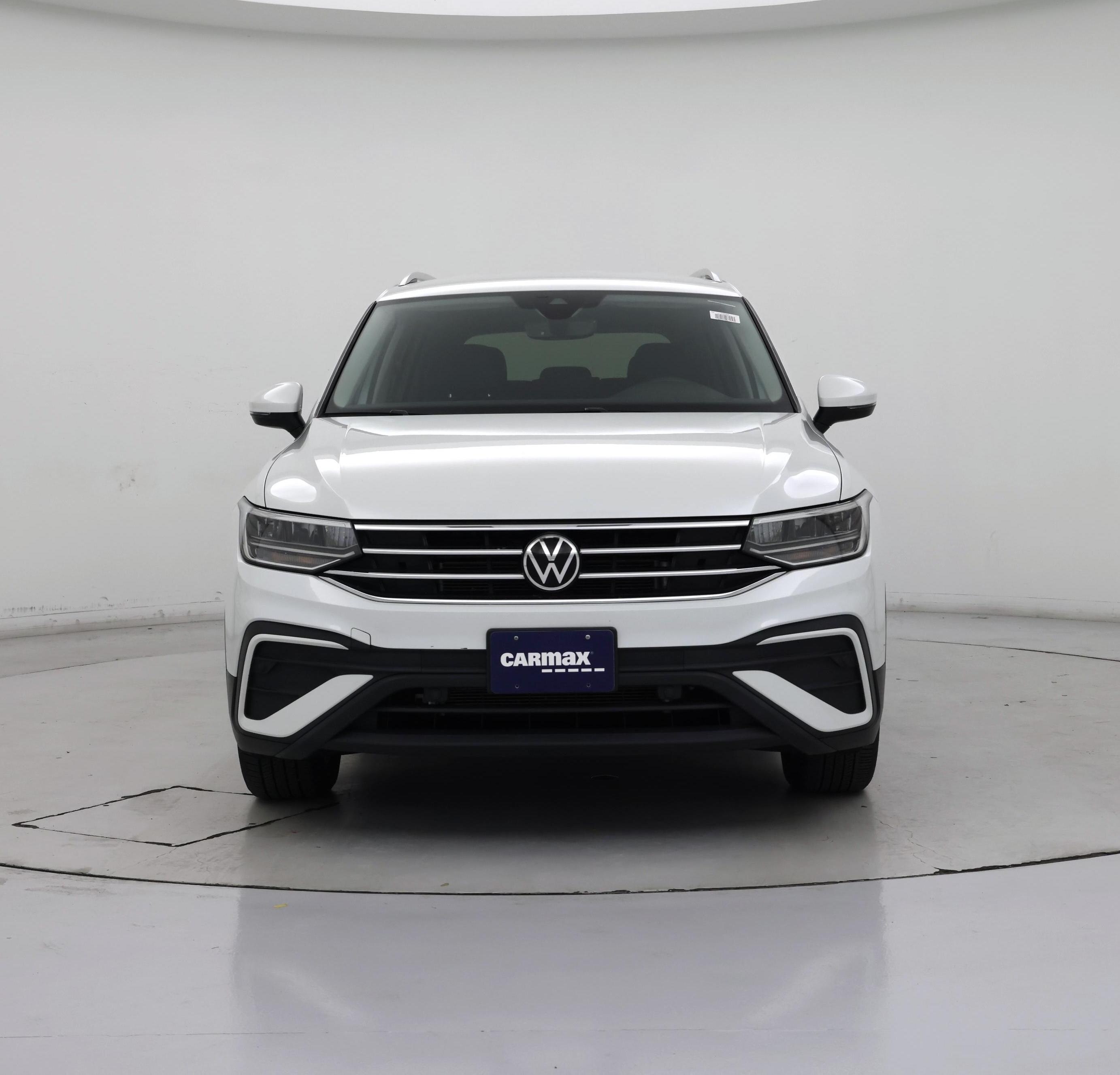 Thumbnail: 2023 Volkswagen Tiguan - 5