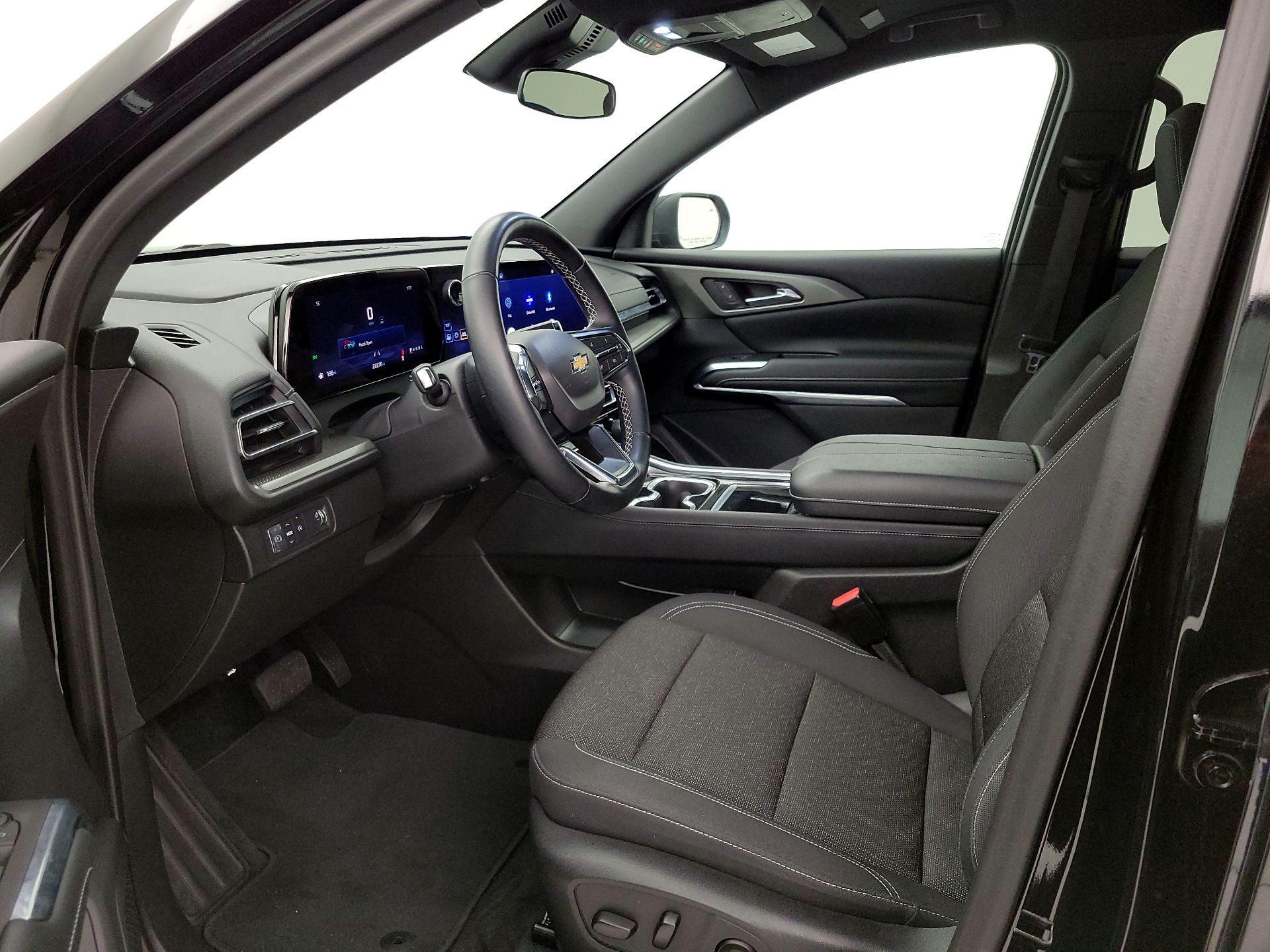 Thumbnail: 2024 Chevrolet Traverse - 11