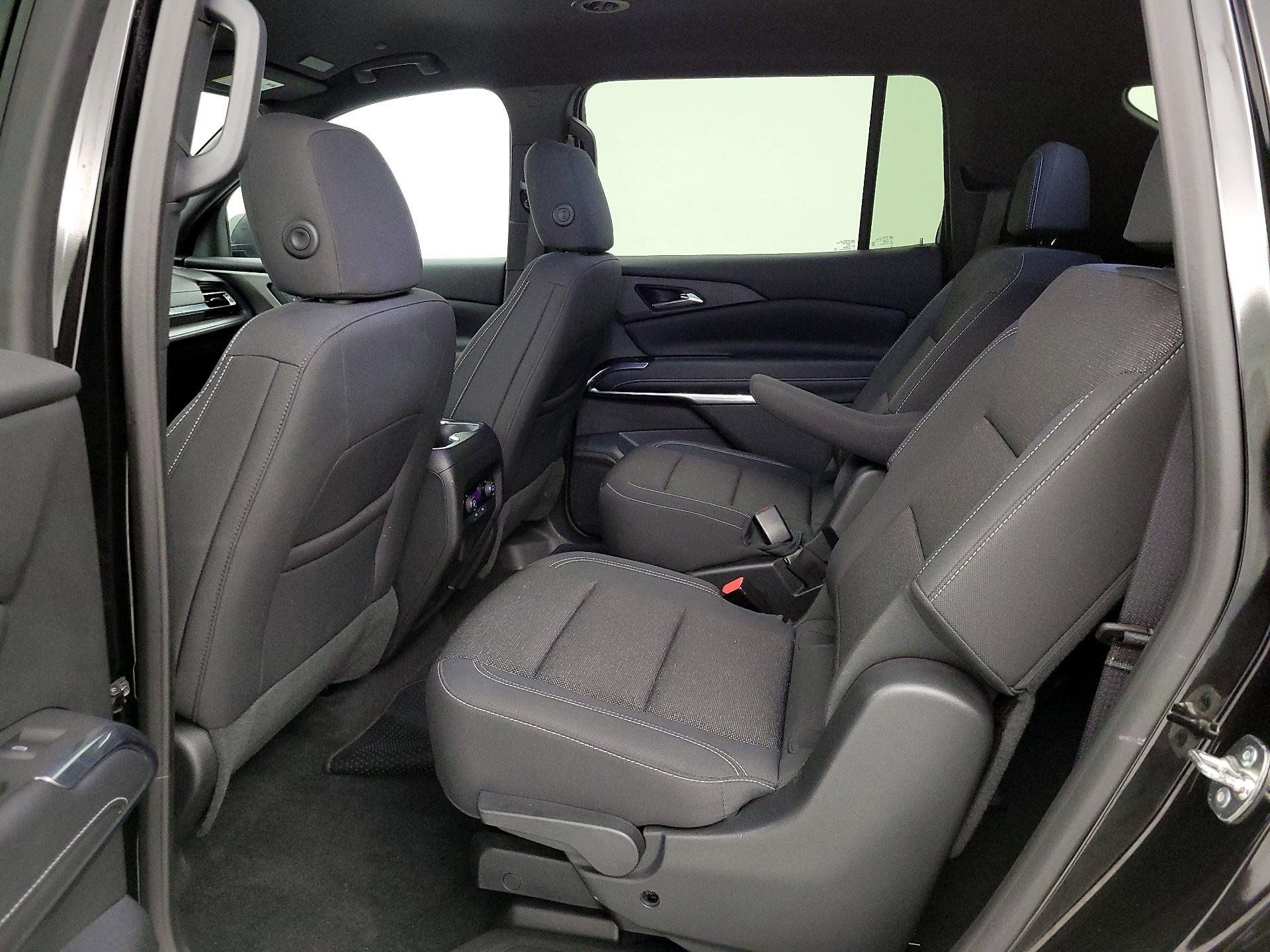 Thumbnail: 2024 Chevrolet Traverse - 19